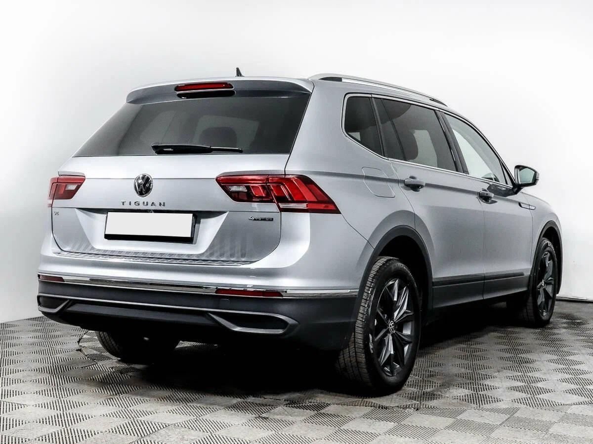 Volkswagen Tiguan 2022, серебряный