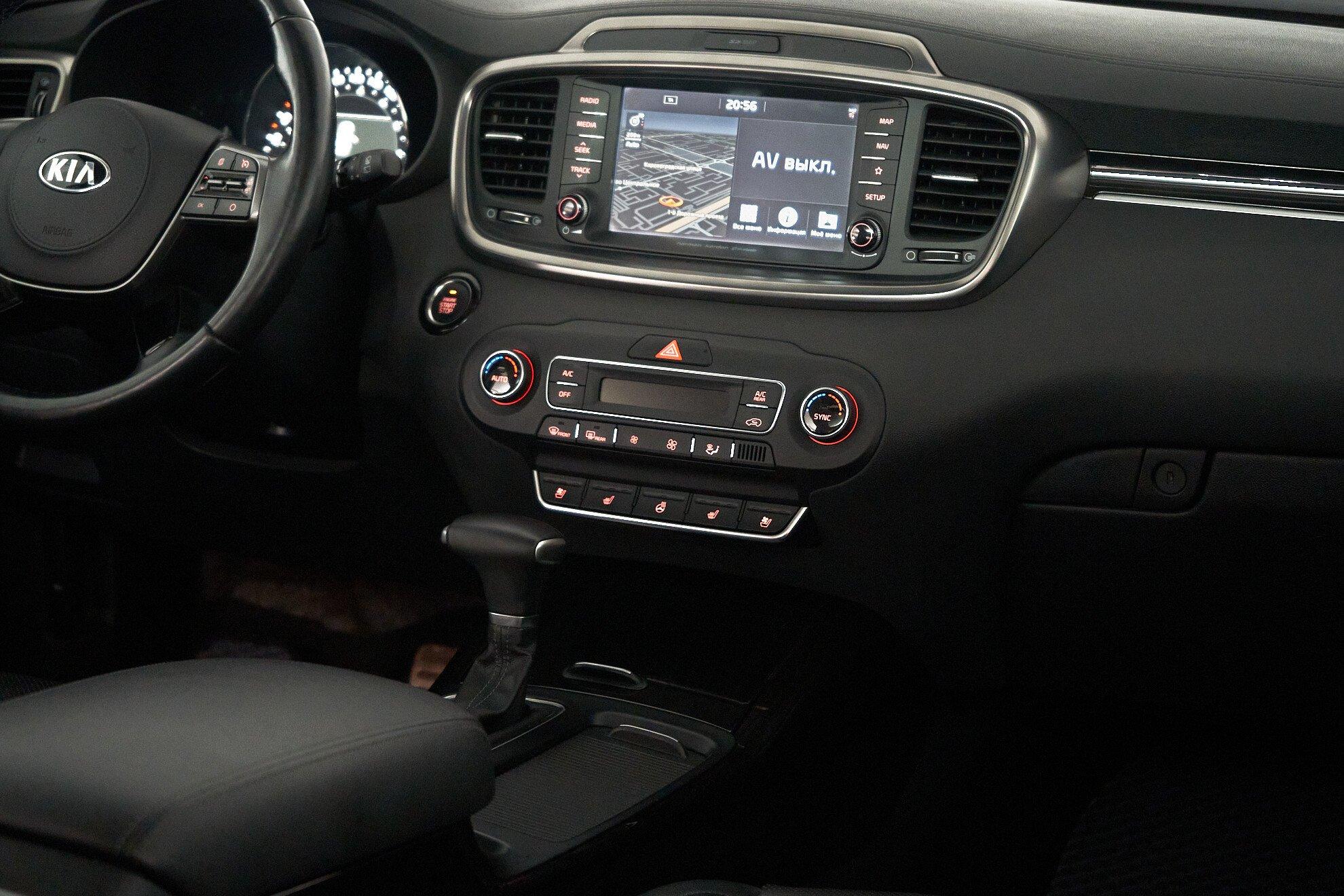 Kia Sorento 2019, серый