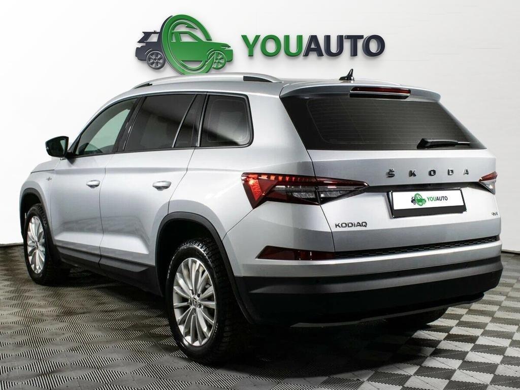 Skoda Kodiaq 2022, серый