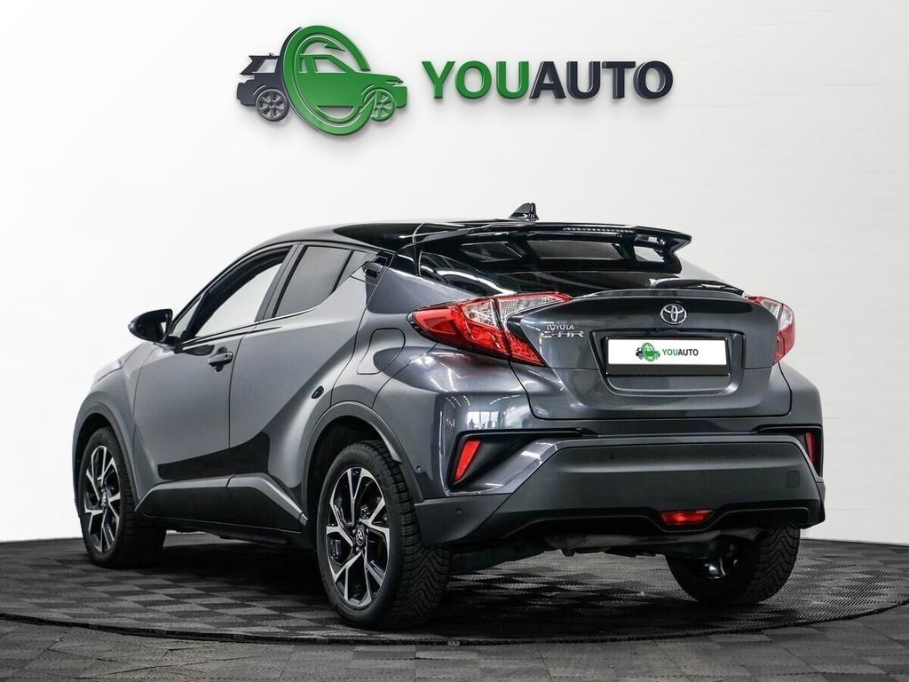 Toyota C-HR 2018, серый