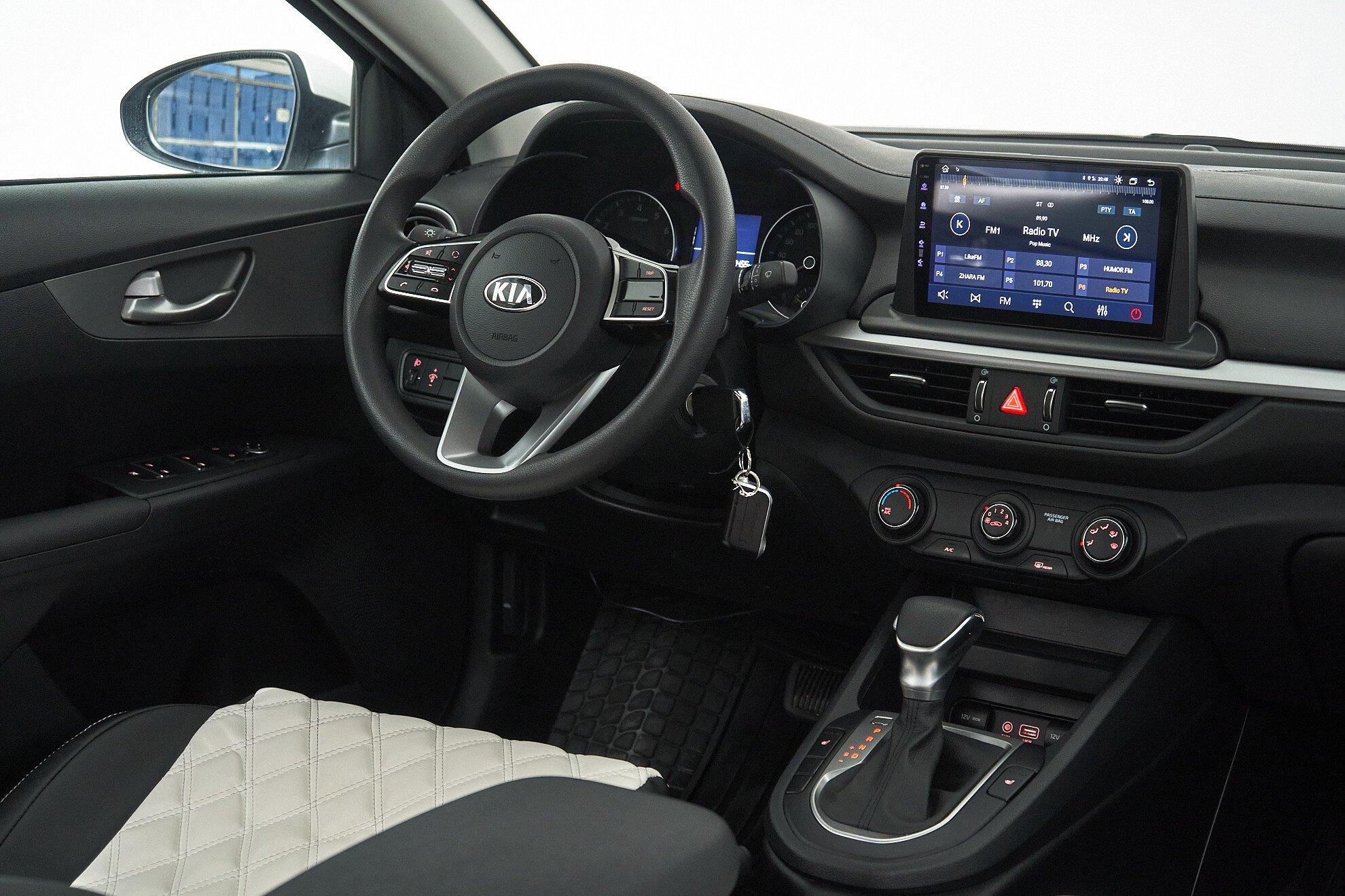 Kia Cerato 2021, белый