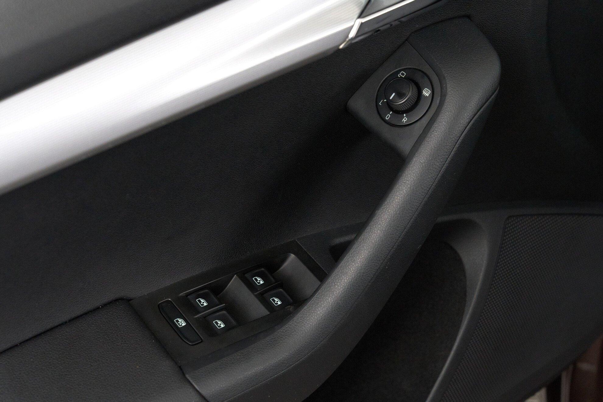 Skoda Octavia 2016, коричневый
