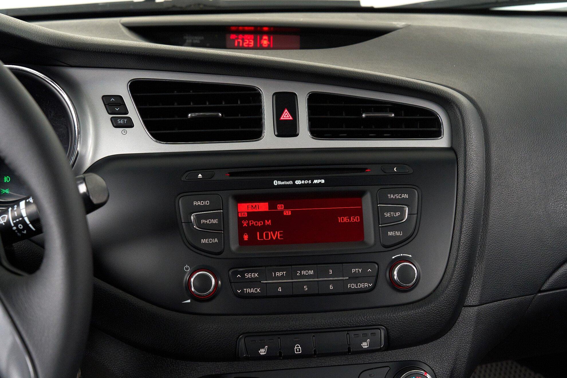 Kia Ceed 2012, черный