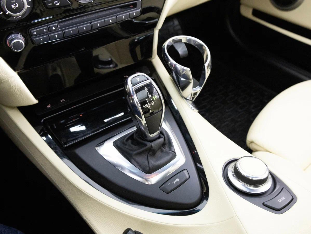 BMW 6 серии 2009, белый