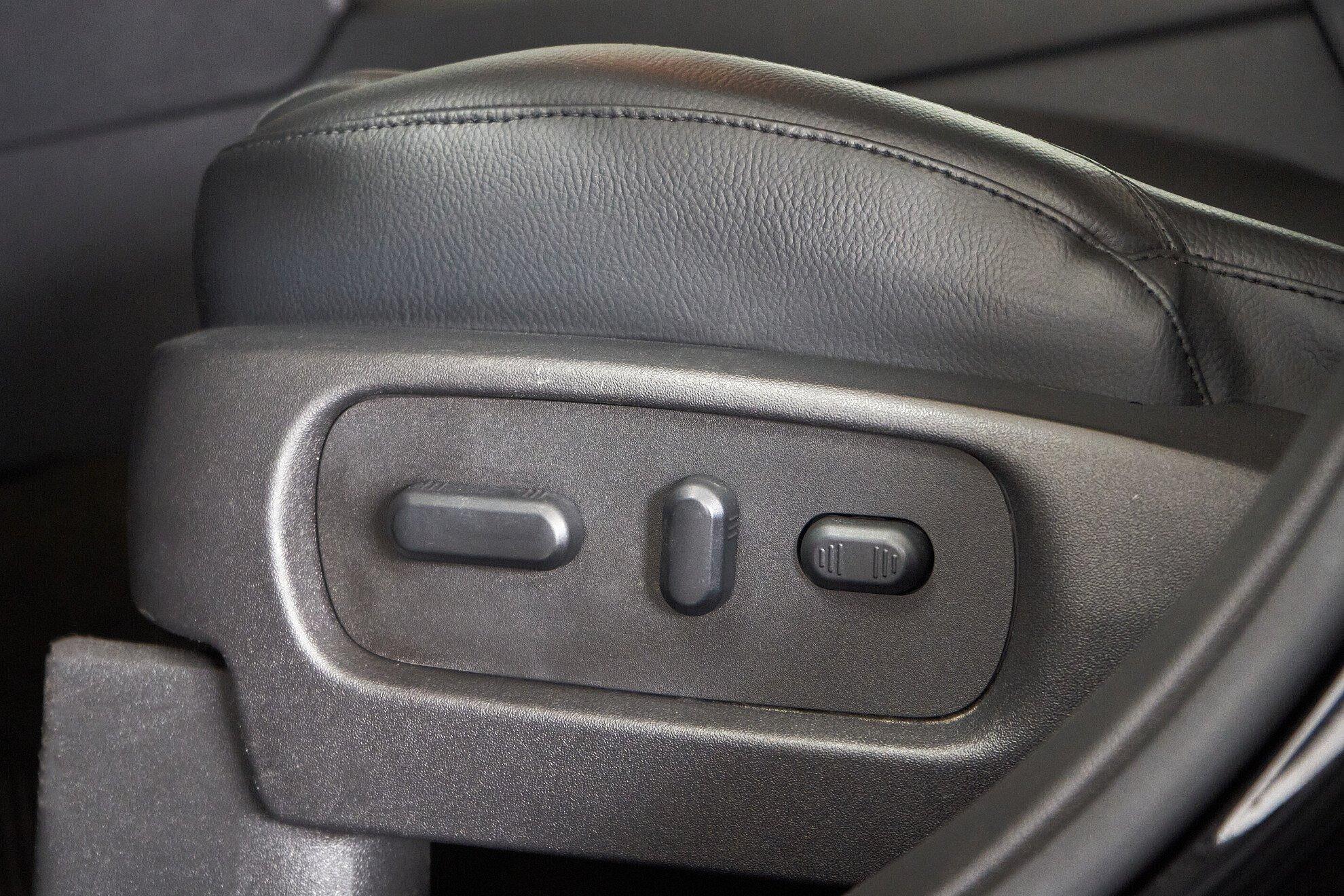 Ford Explorer 2013, черный