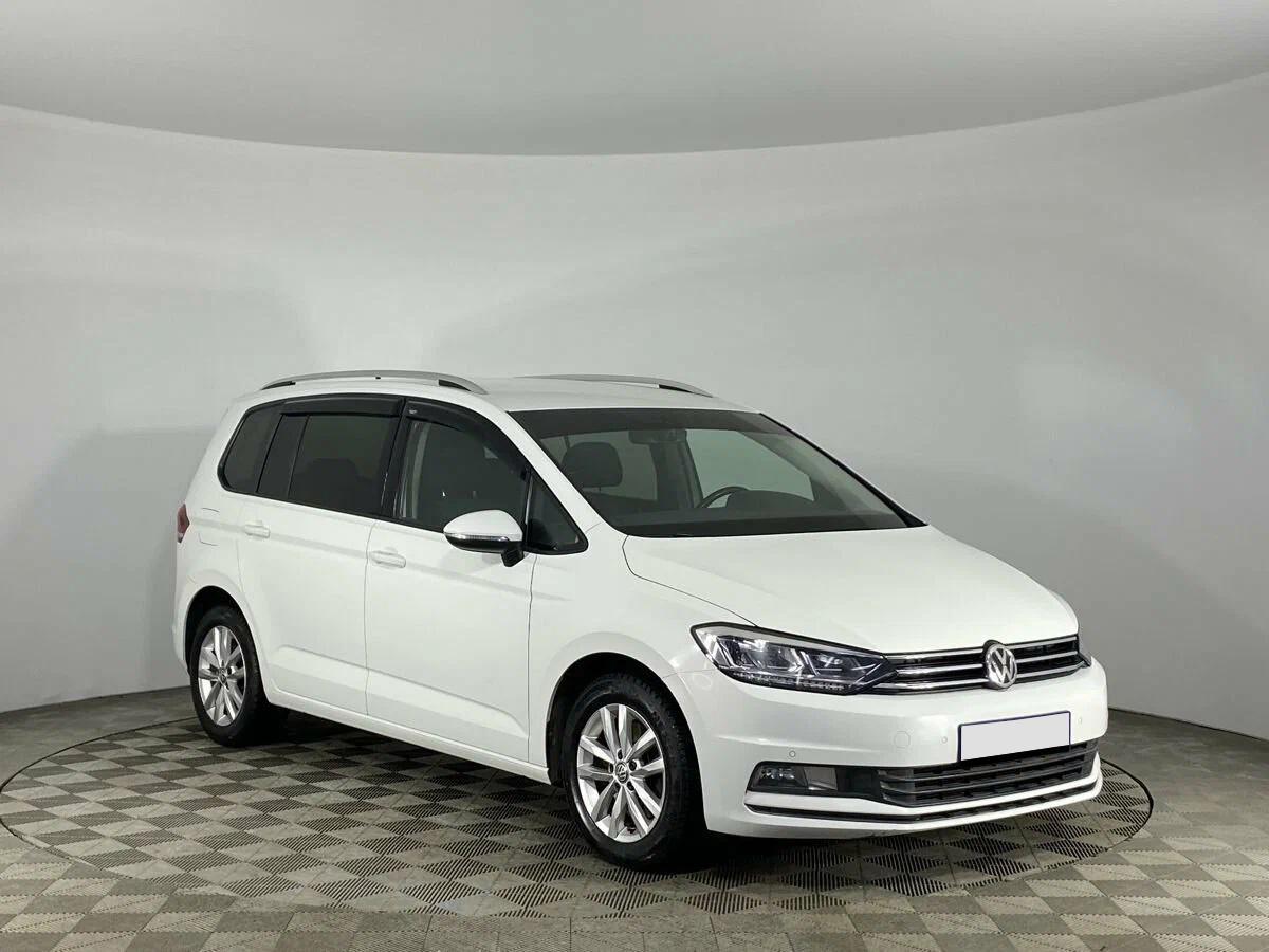 Volkswagen Touran 2018, белый