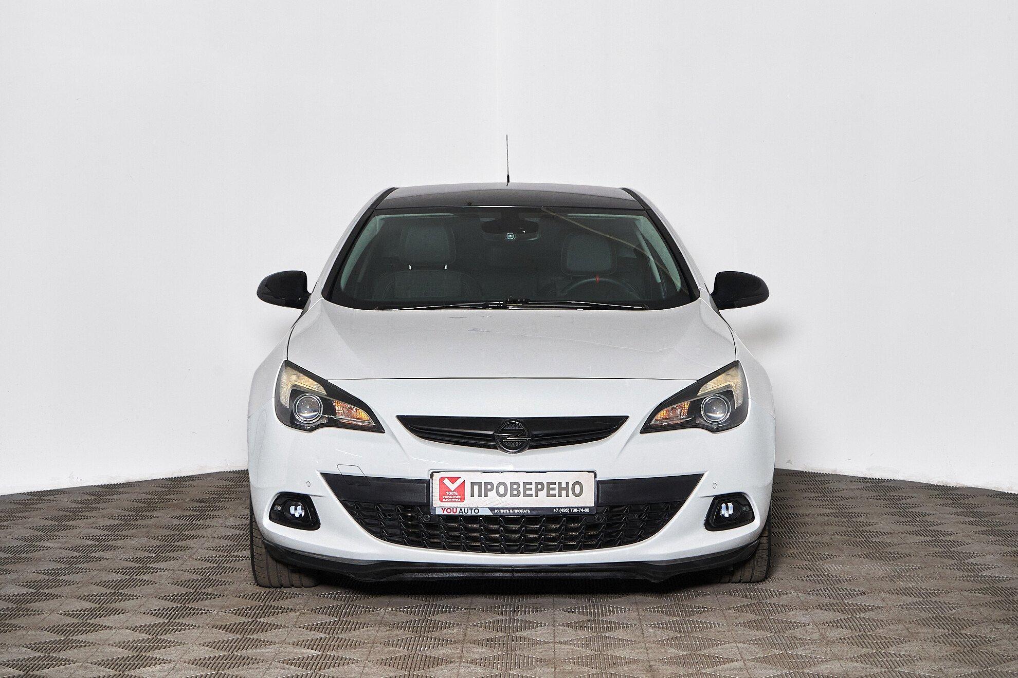 Opel Astra 2013, белый