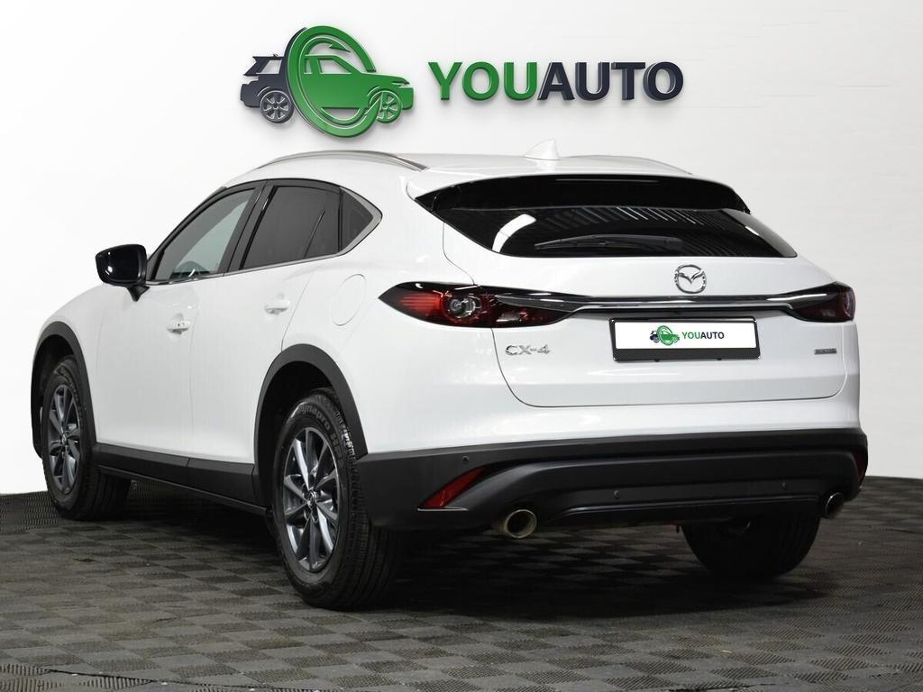 Mazda CX-4 2022, белый