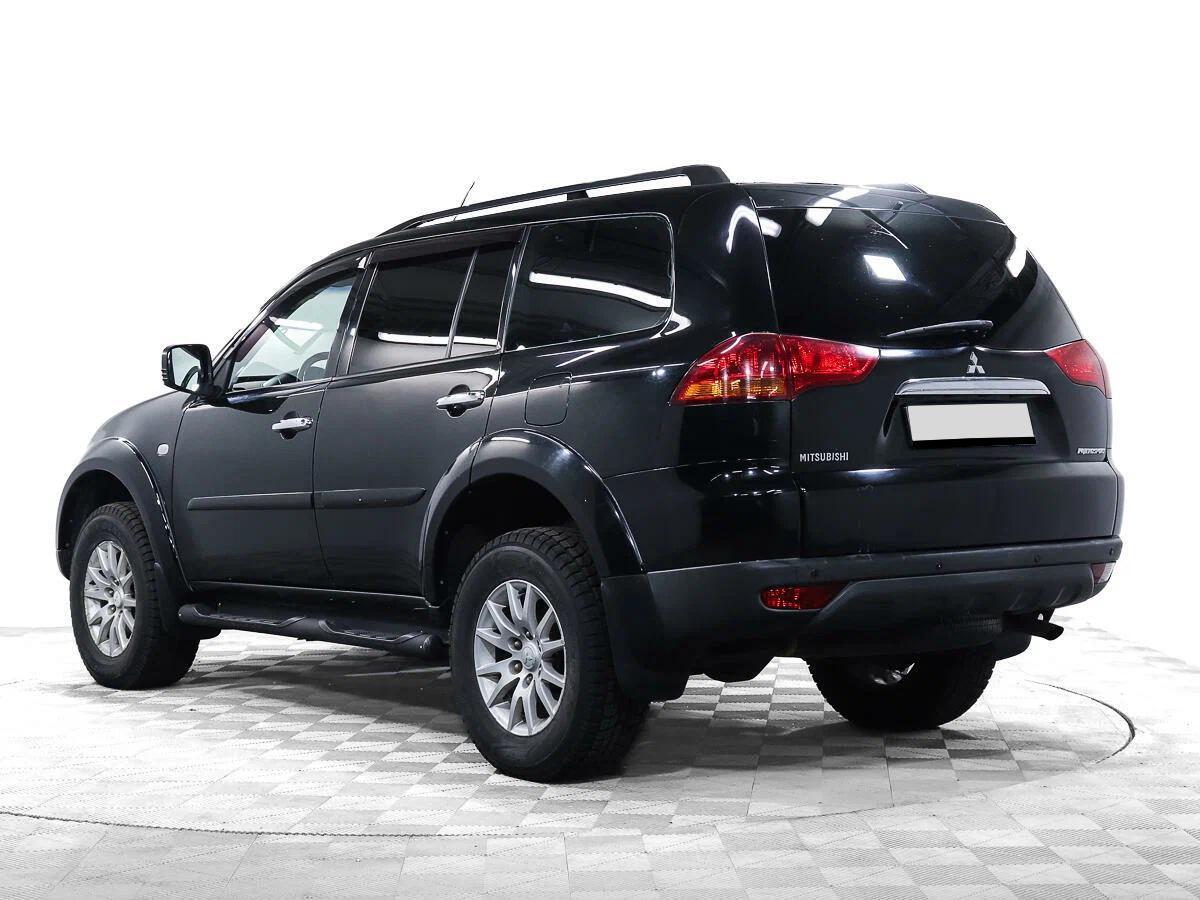 Mitsubishi Pajero Sport 2012, черный
