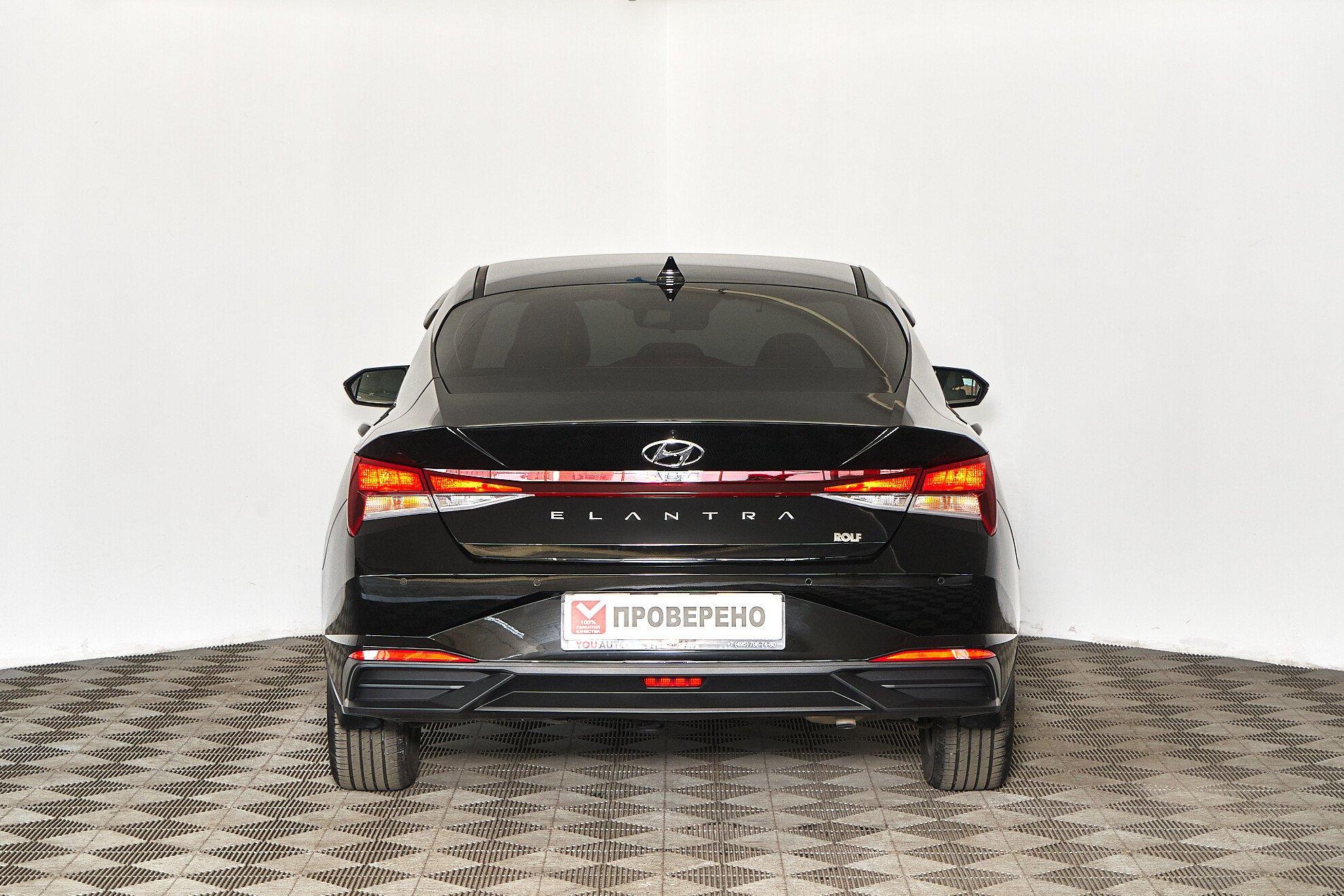 Hyundai Elantra 2022, черный