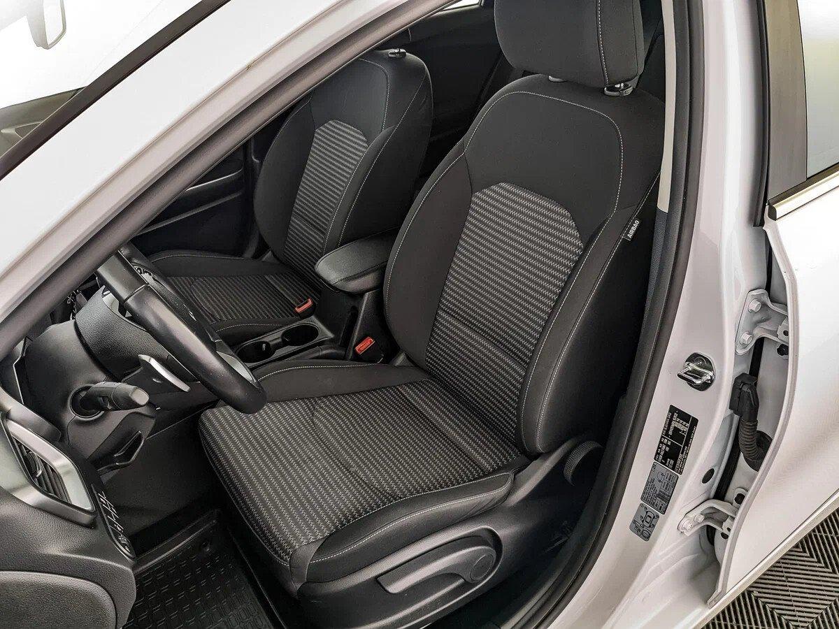 Kia Ceed 2022, белый