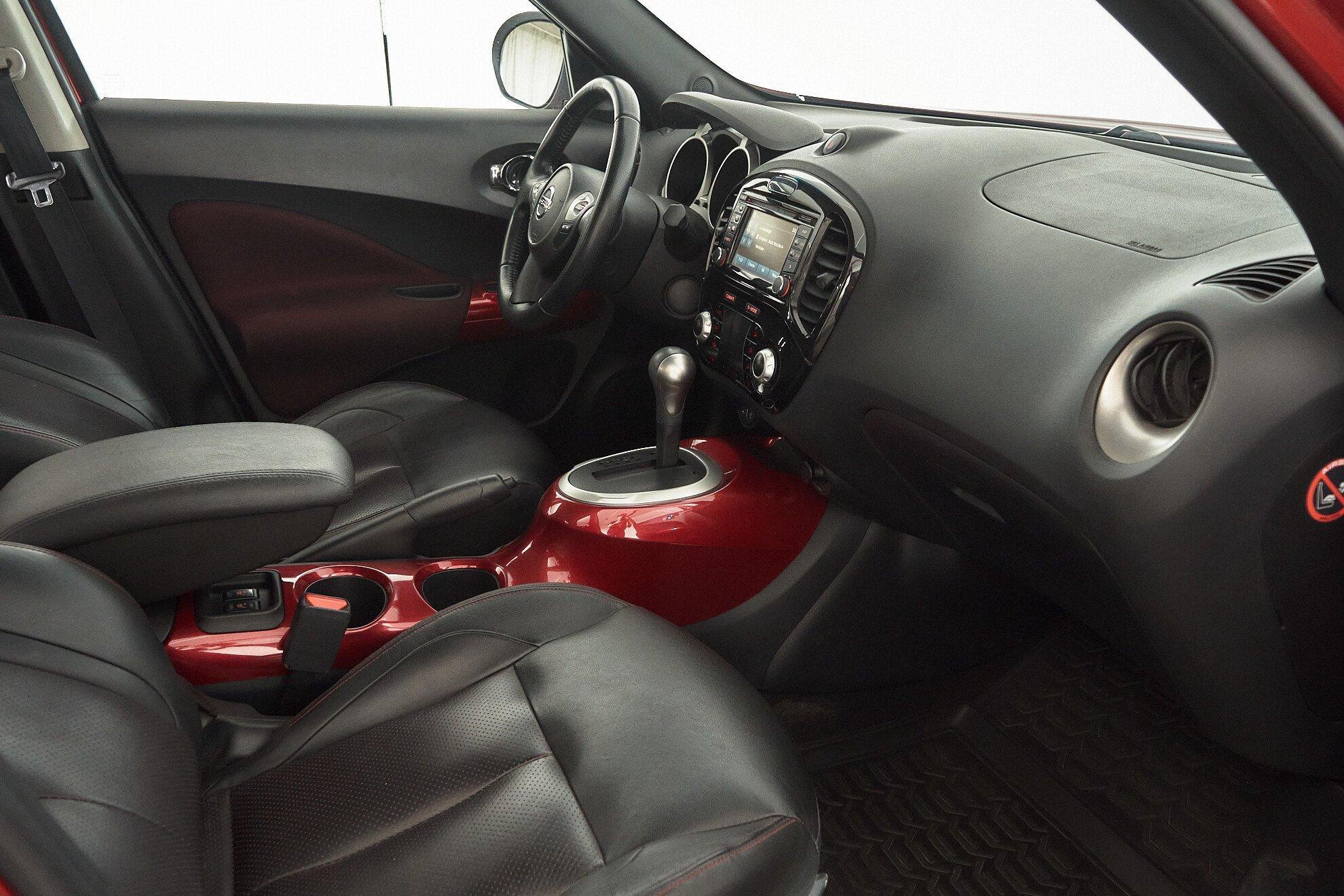Nissan Juke 2014, красный