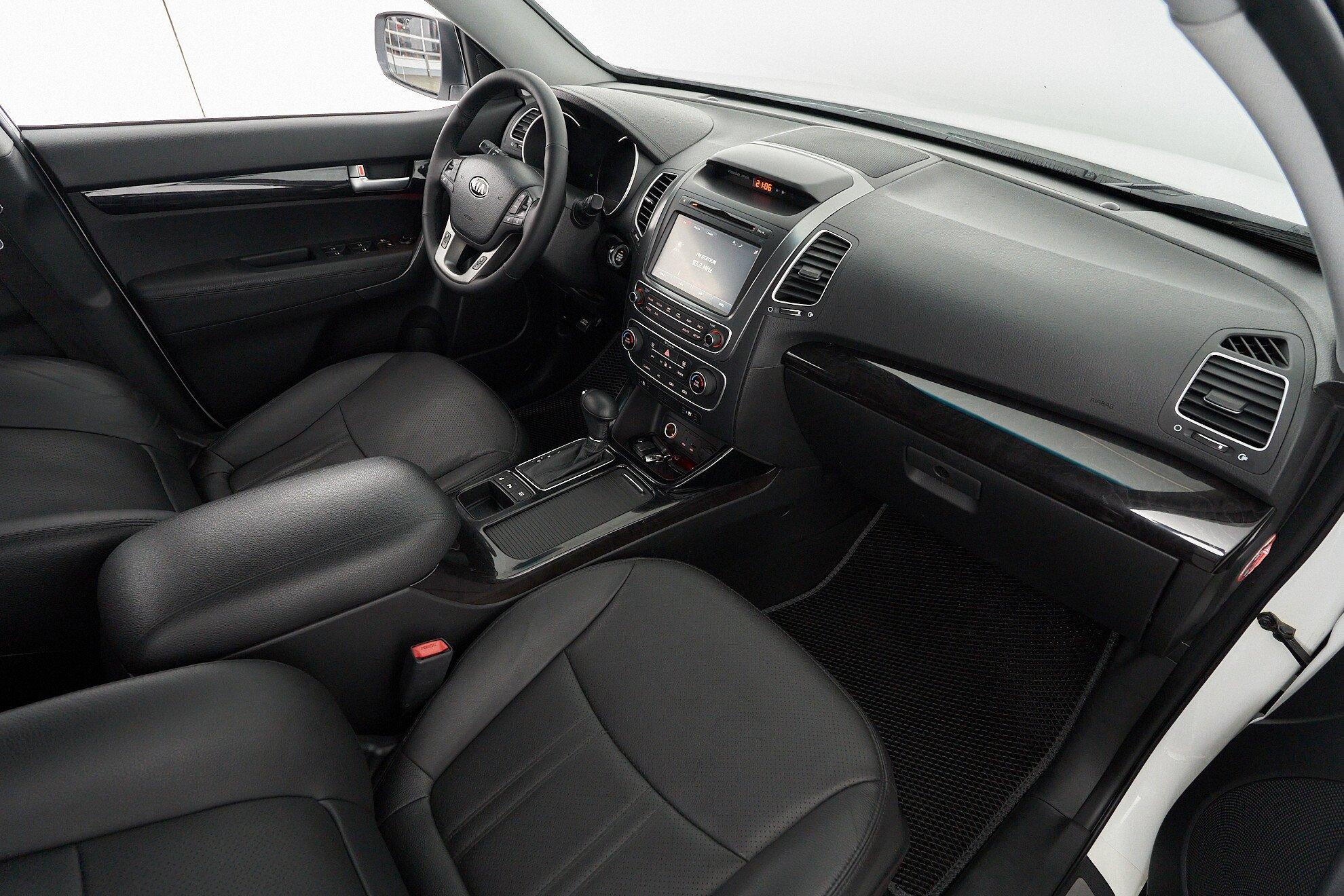 Kia Sorento 2015, белый