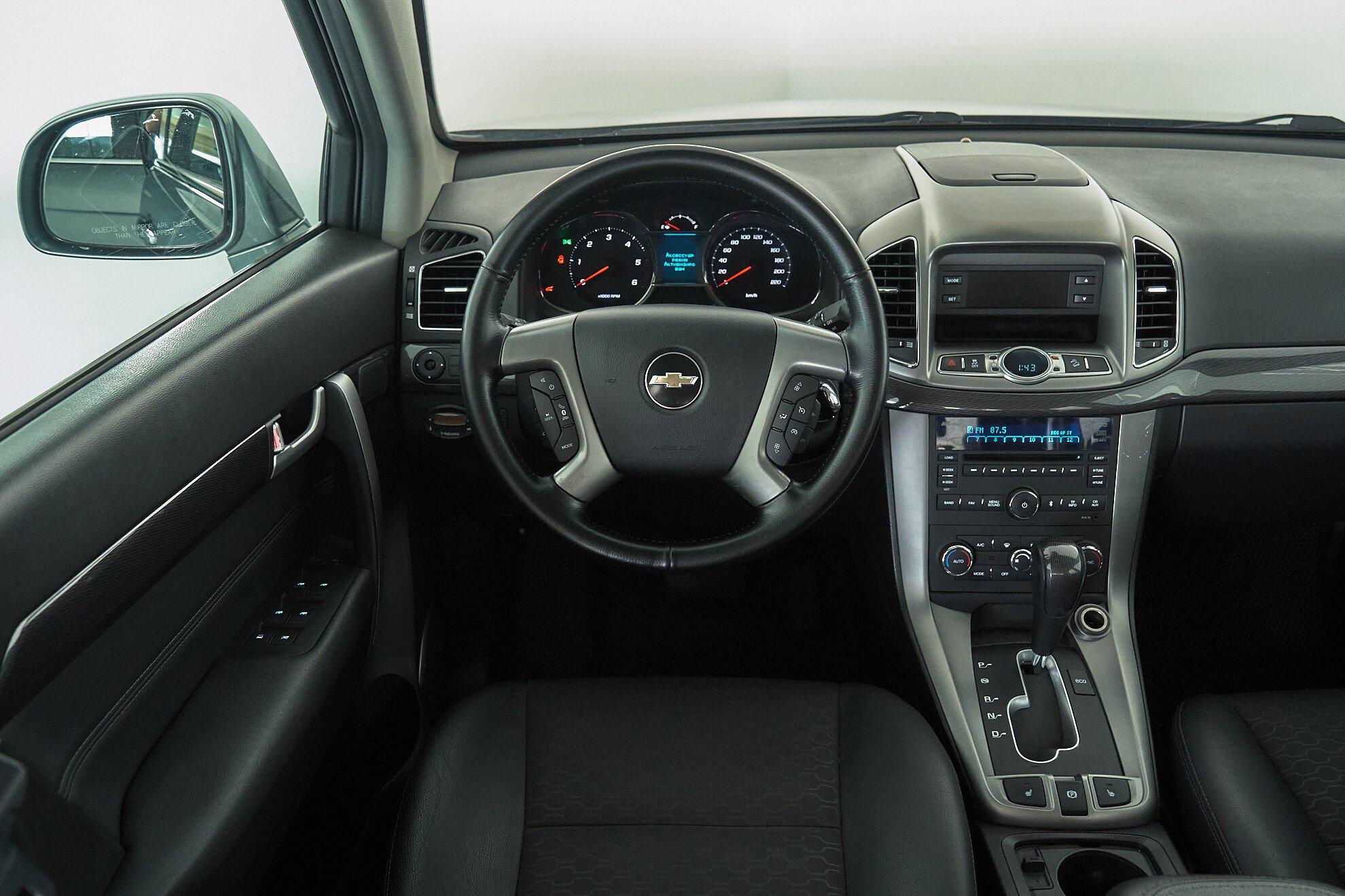 Chevrolet Captiva 2014, серый