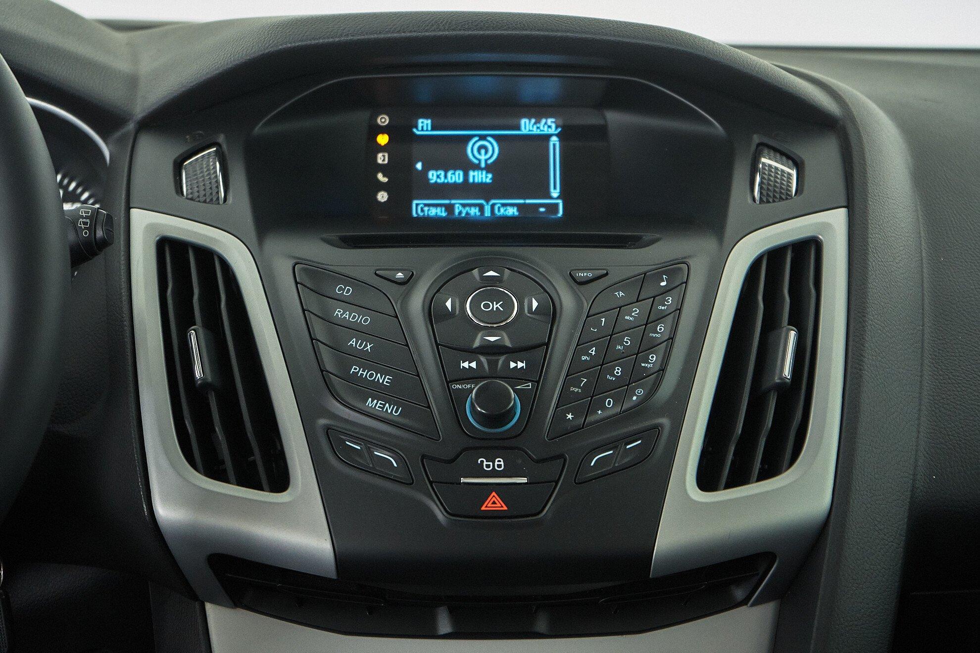 Ford Focus 2015, коричневый