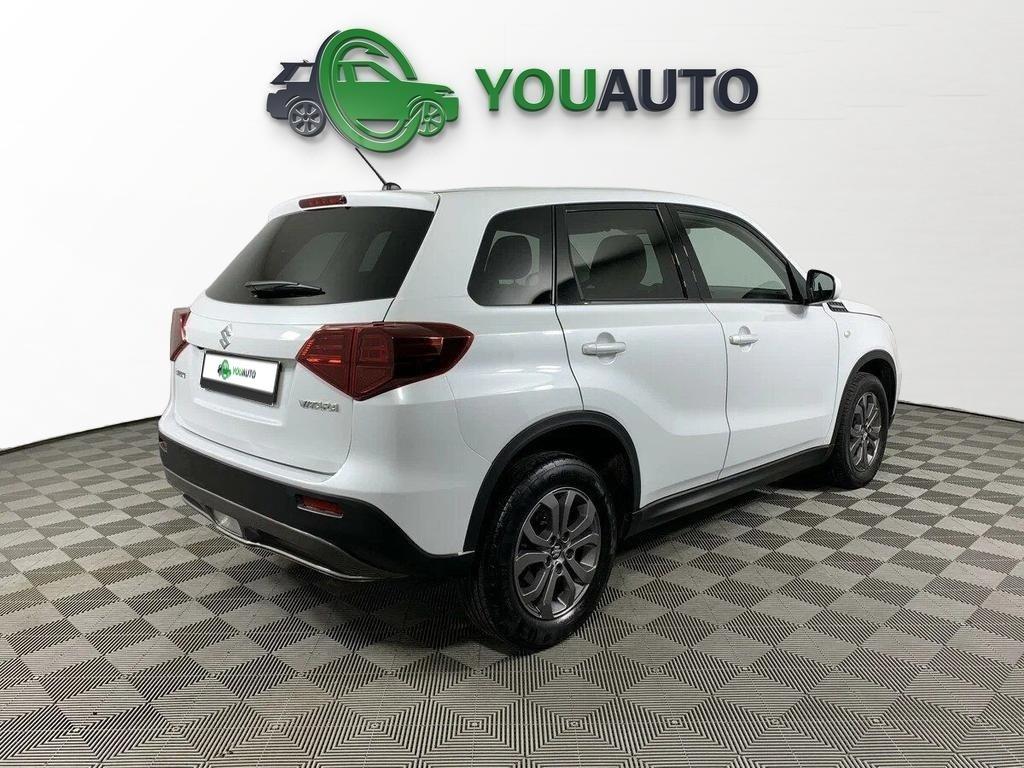Suzuki Vitara 2019, белый