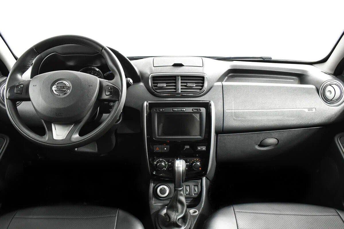 Nissan Terrano 2020, черный