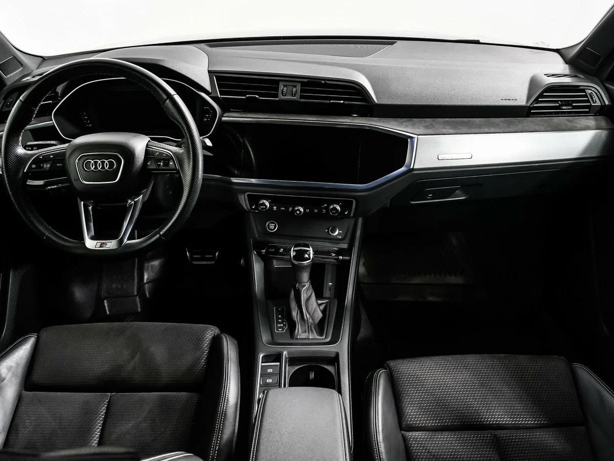Audi Q3 2021, синий