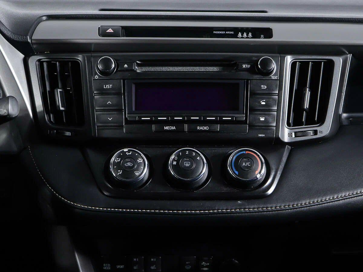 Toyota RAV4 2018, черный