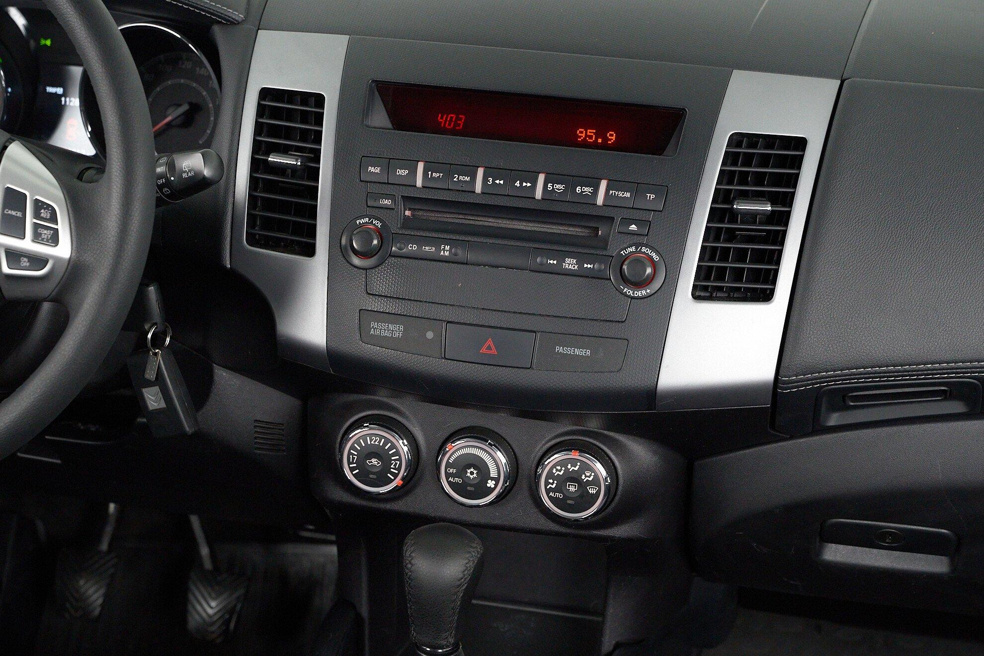 Citroen C-Crosser 2012, черный