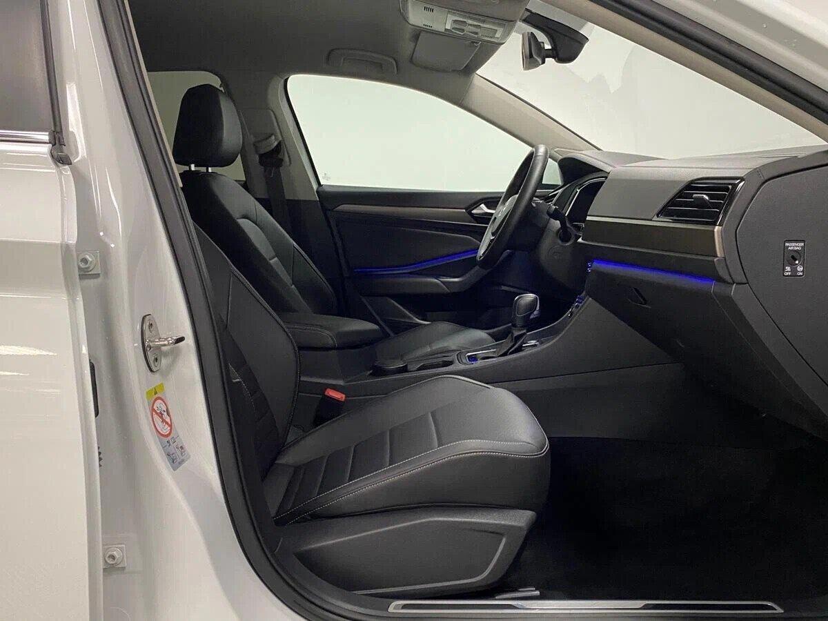 Volkswagen Jetta 2019, белый