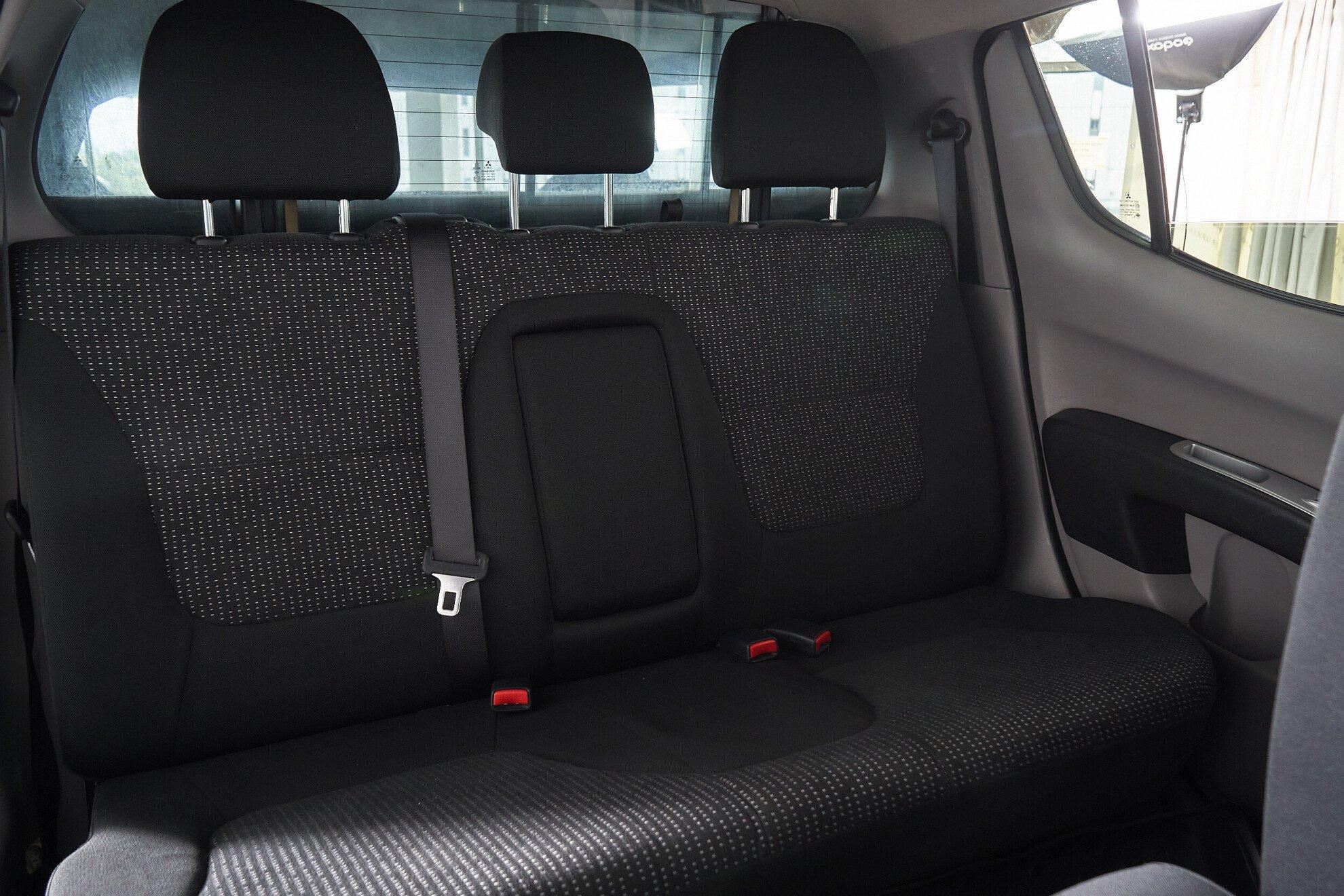 Mitsubishi L200 2014, черный