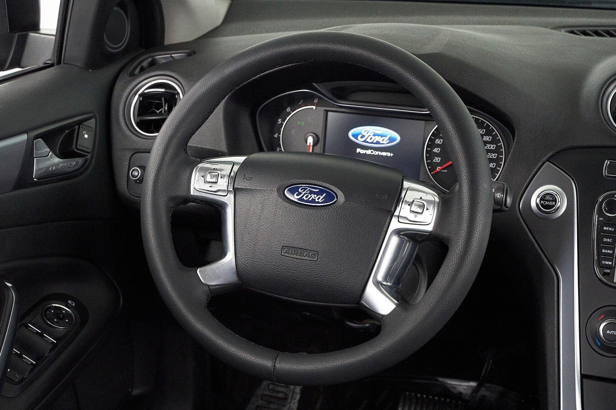 Ford Mondeo 2013, черный