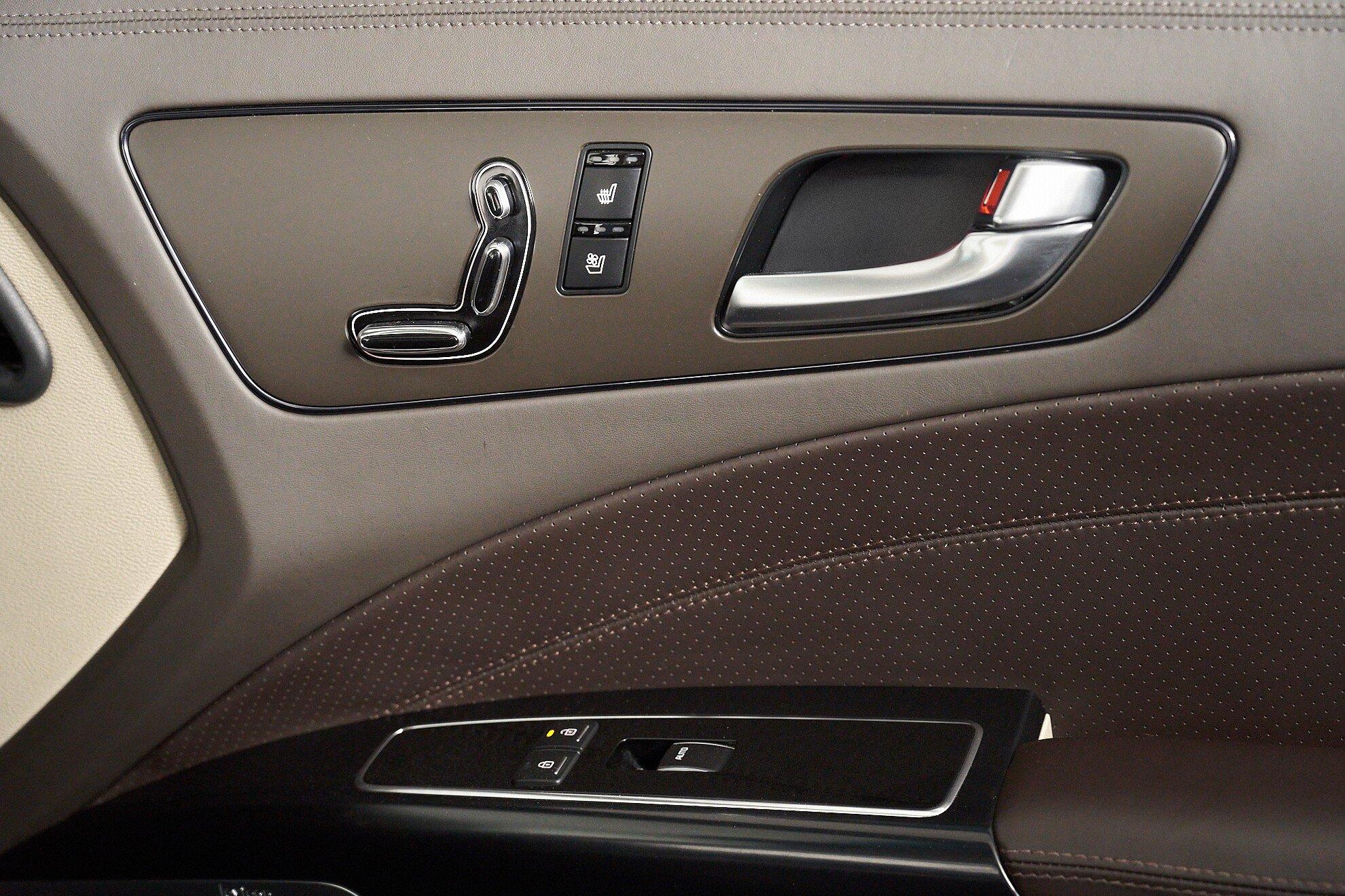 Kia Quoris 2013, коричневый