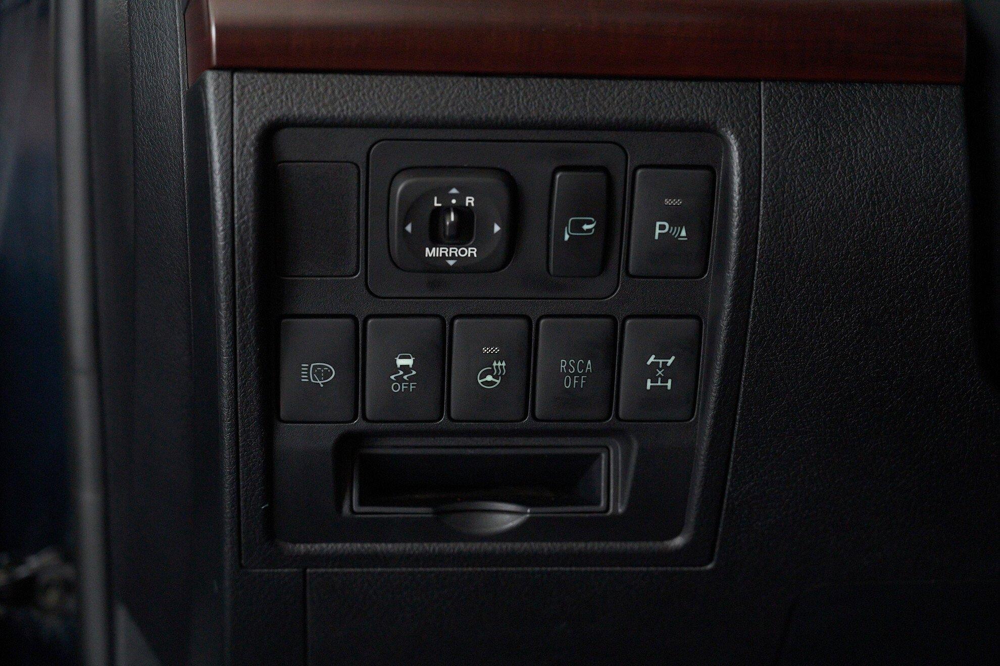 Toyota Land Cruiser 2014, черный