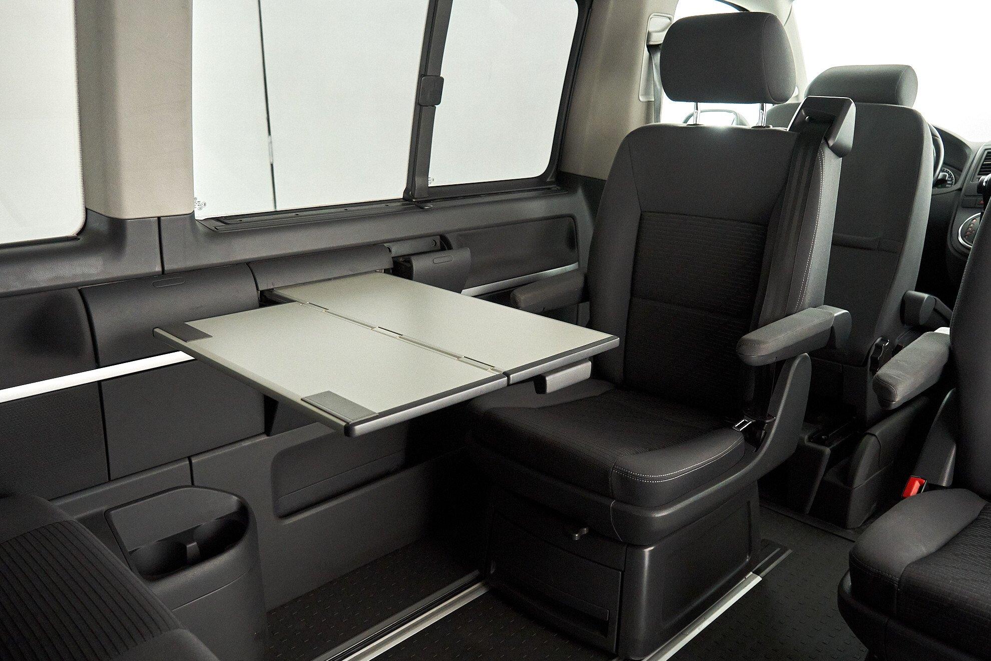 Volkswagen Multivan 2012, черный