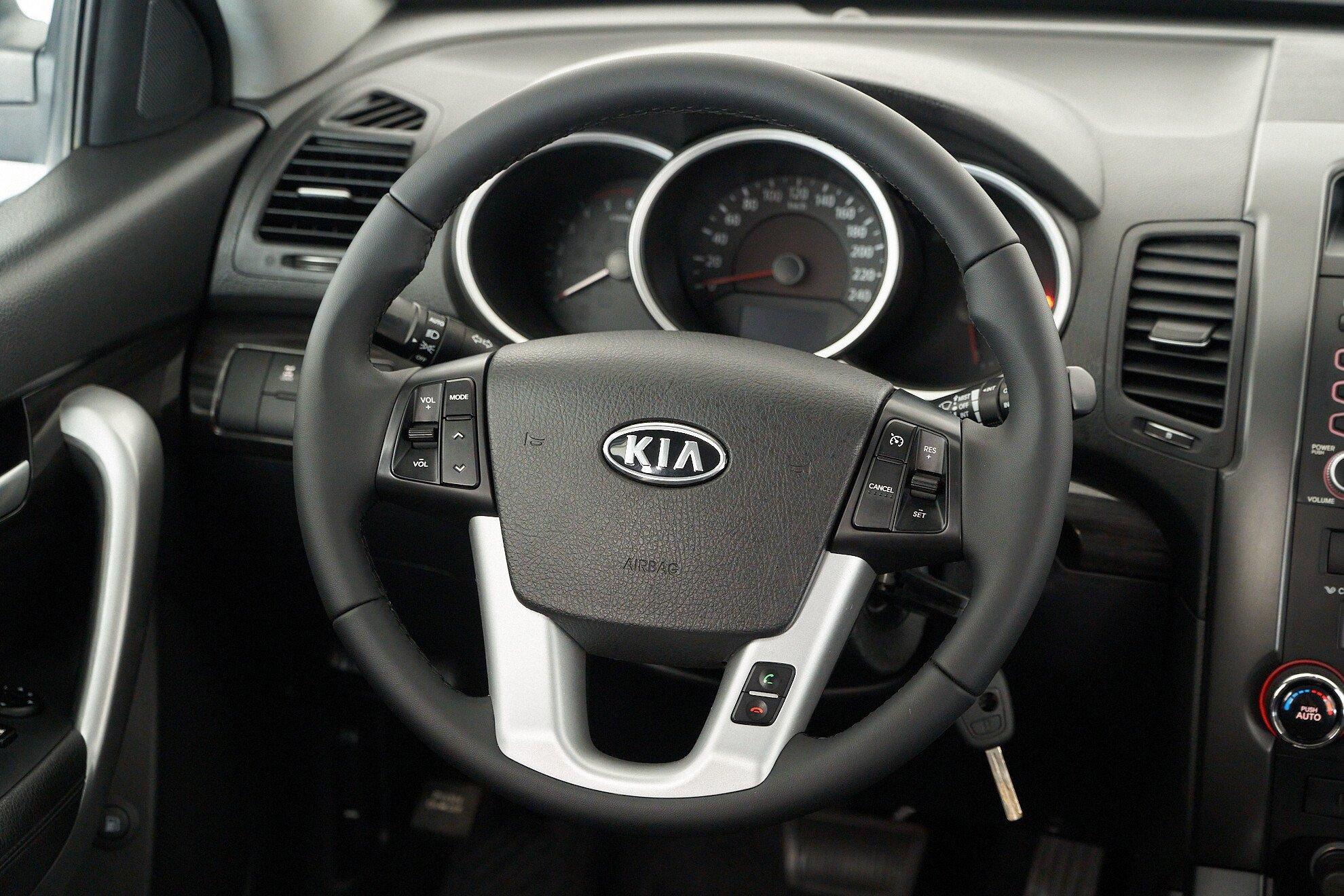 Kia Sorento 2010, серый