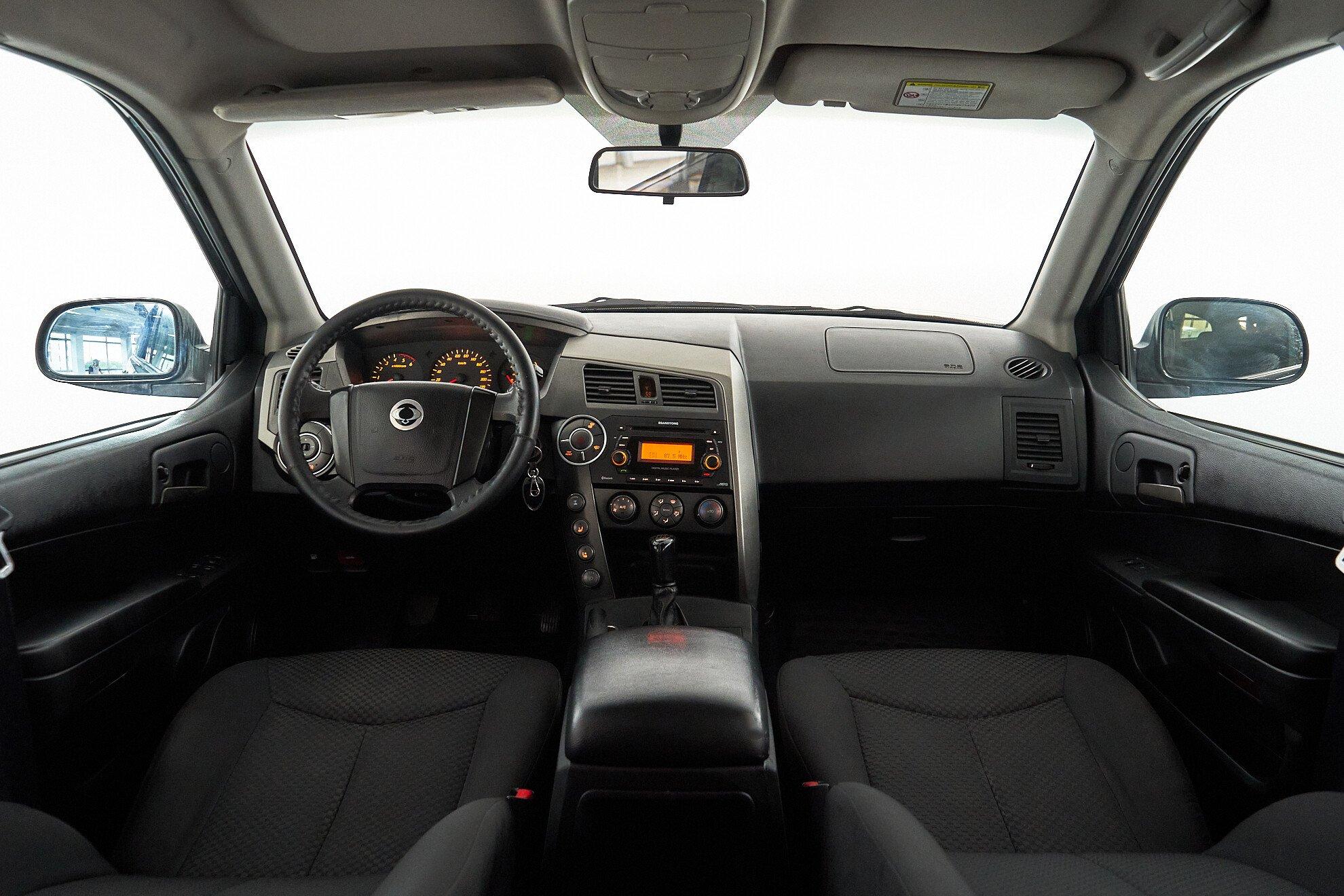SsangYong Kyron 2013, черный