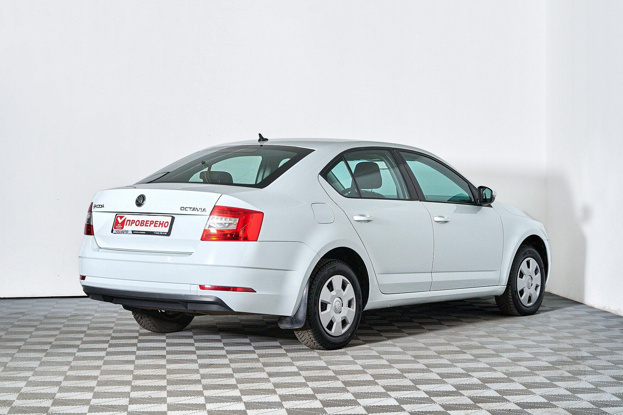 Skoda Octavia 2020, белый