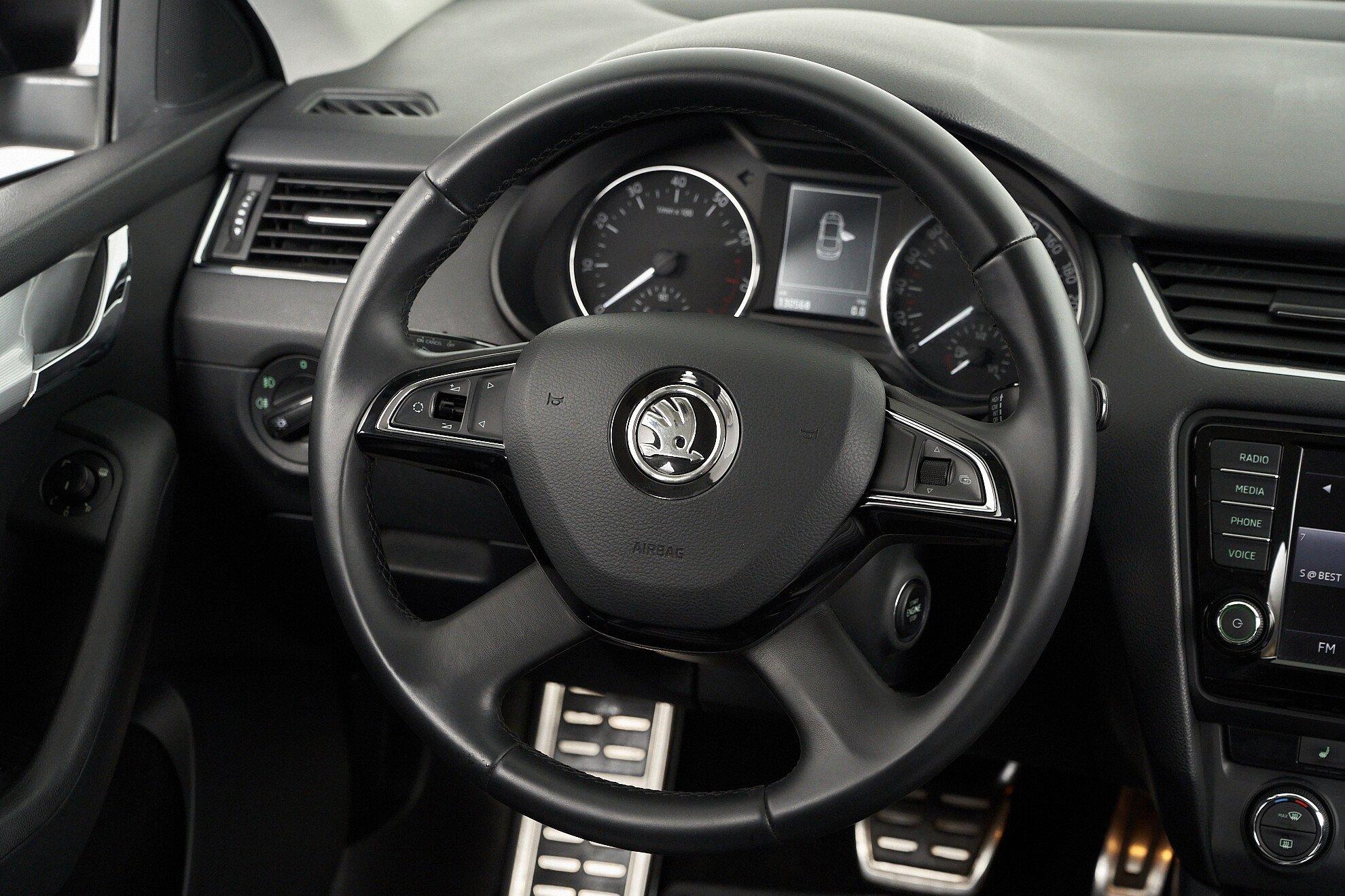 Skoda Octavia 2014, черный