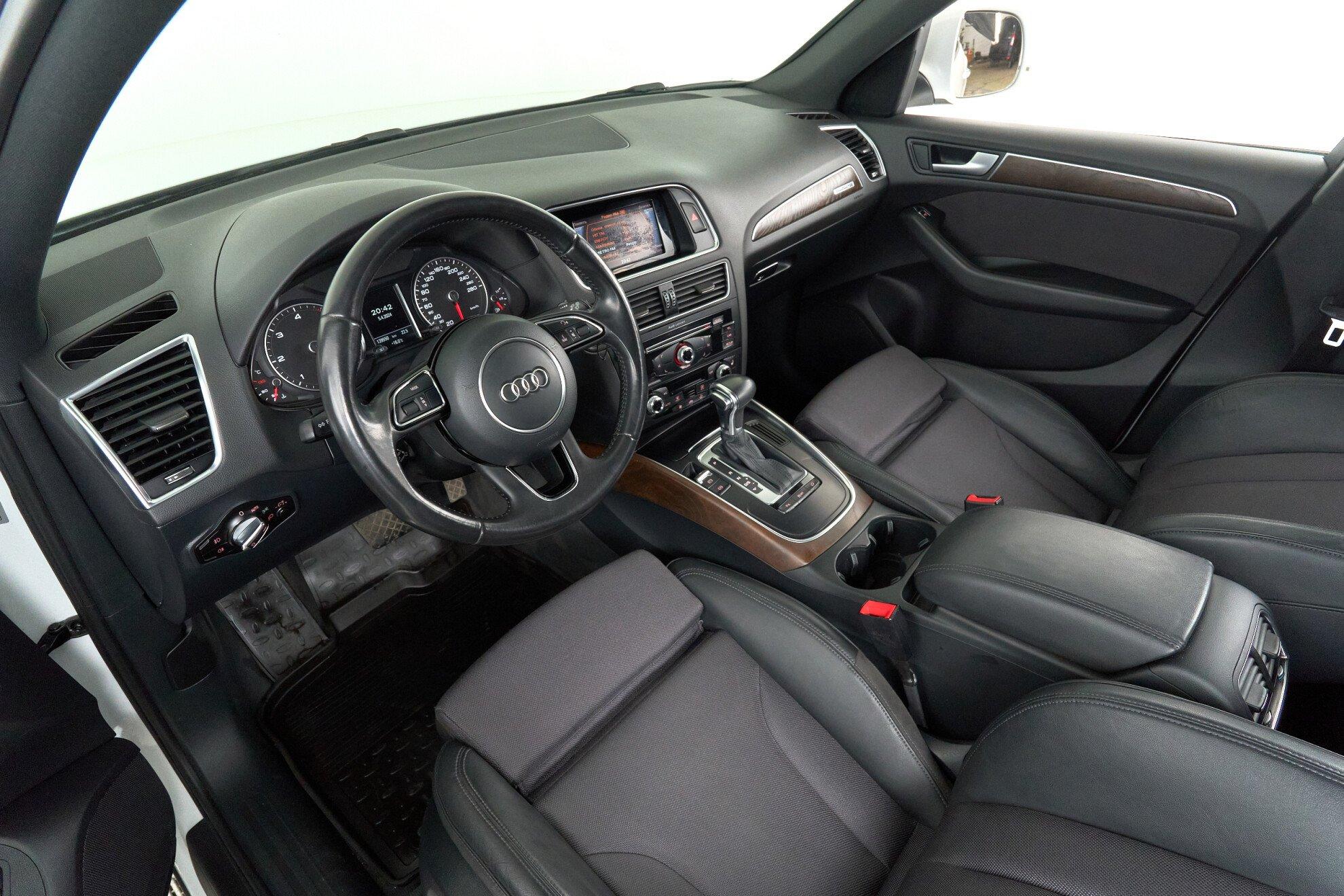 Audi Q5 2014, белый