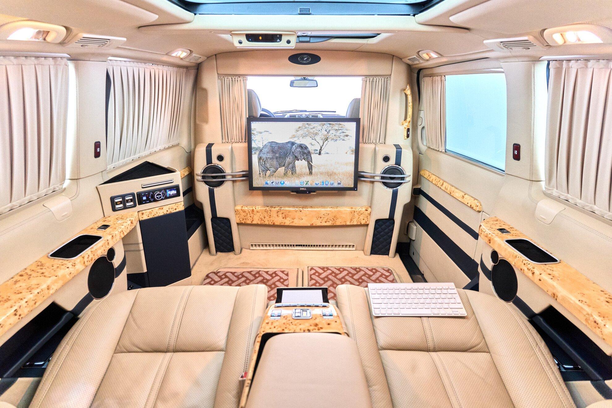 Mercedes-Benz Viano 2012, черный