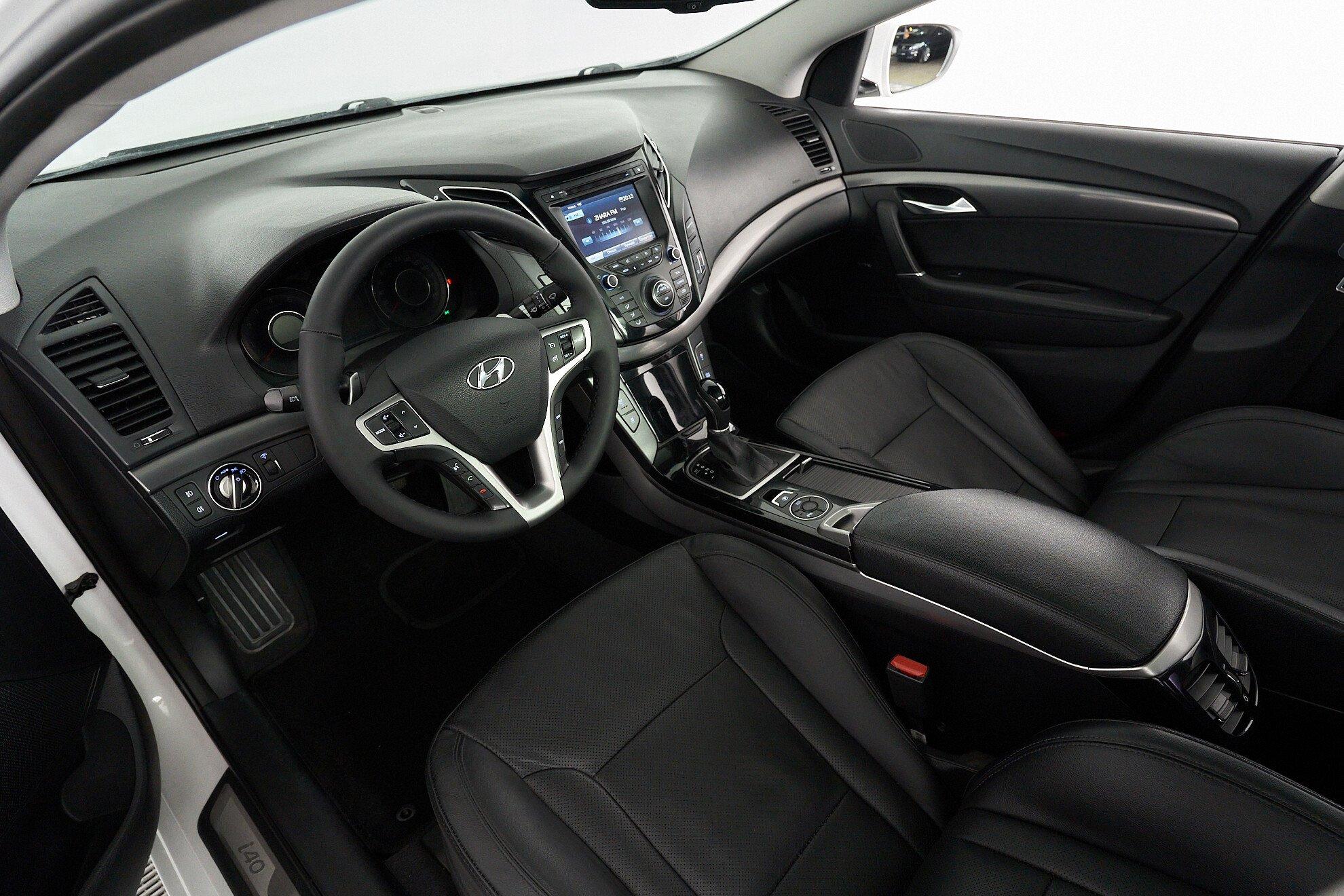 Hyundai i40 2014, белый