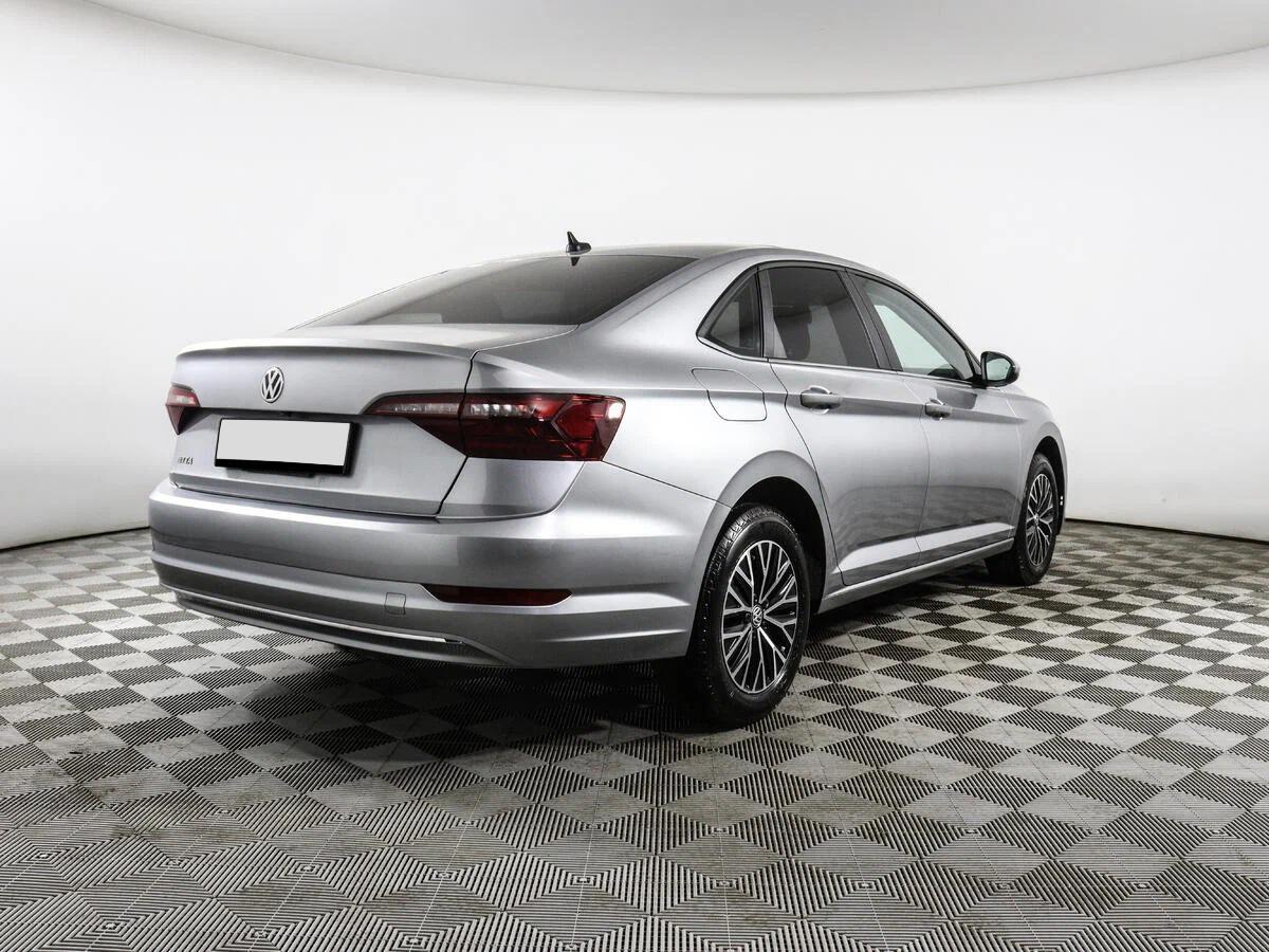 Volkswagen Jetta 2021, серый