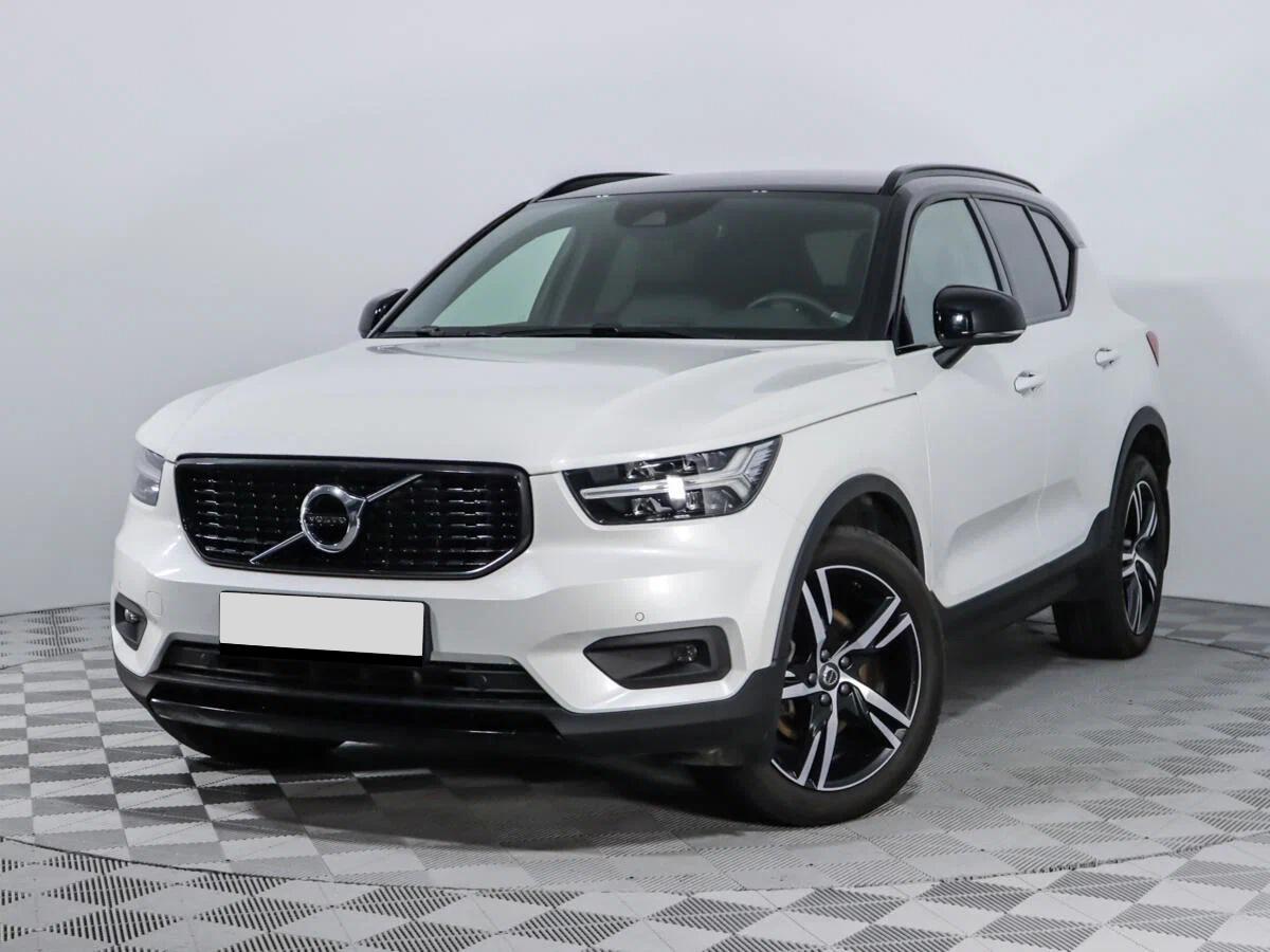 Volvo XC40 2020, белый