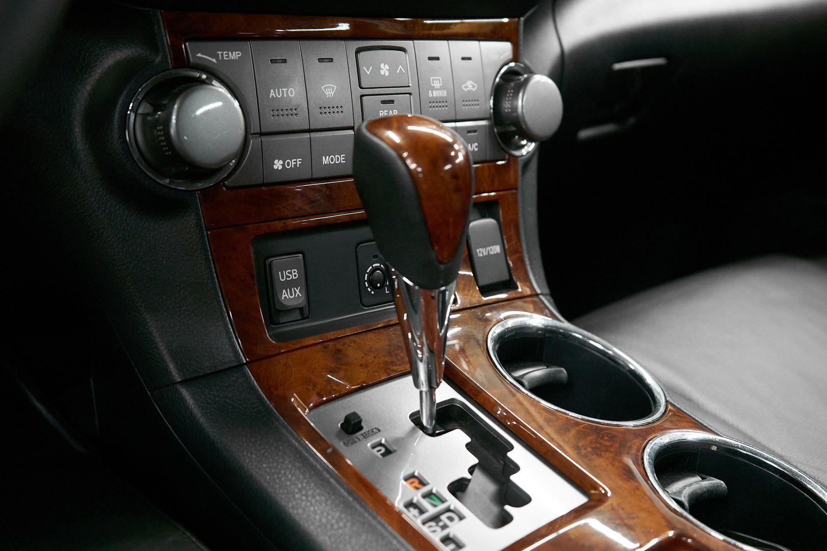 Toyota Highlander 2011, белый