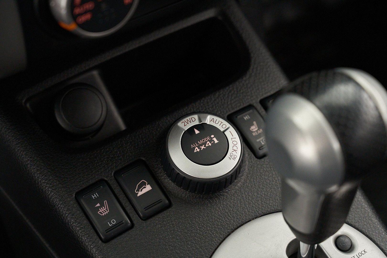 Nissan X-Trail 2013, черный