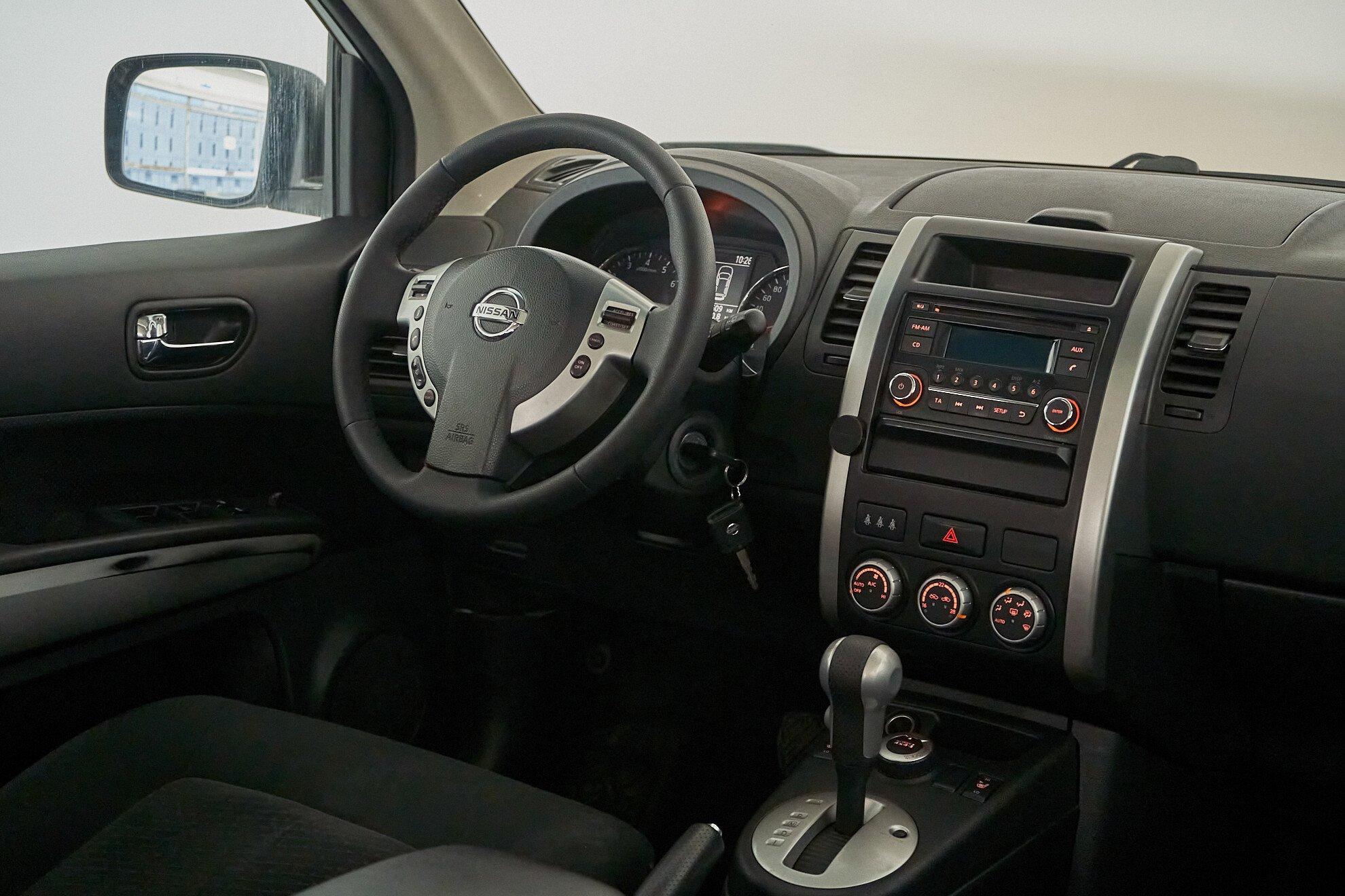 Nissan X-Trail 2013, белый