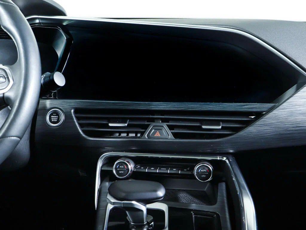 Geely Tugella 2021, черный