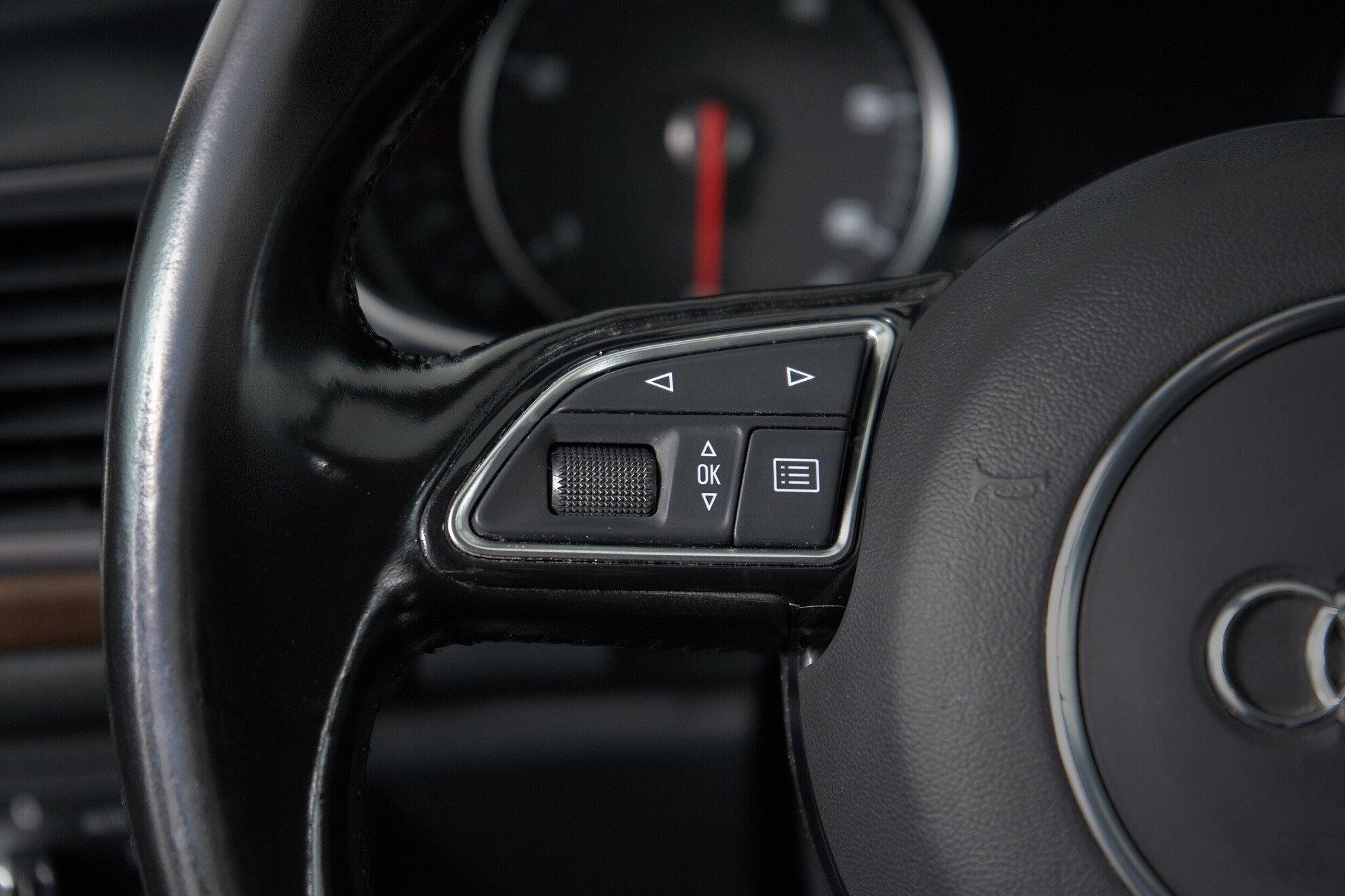 Audi A6 2012, белый