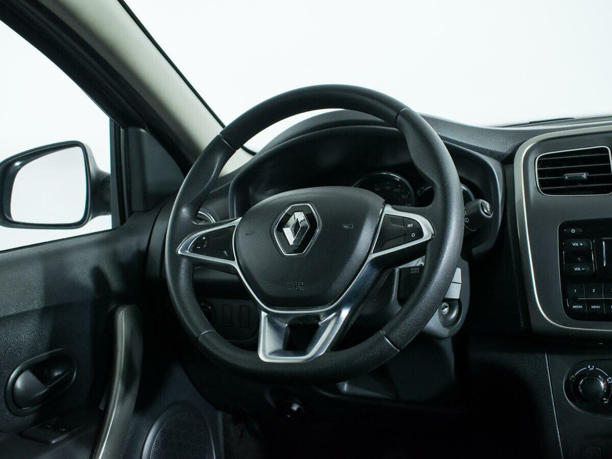 Renault Sandero 2022, серебряный