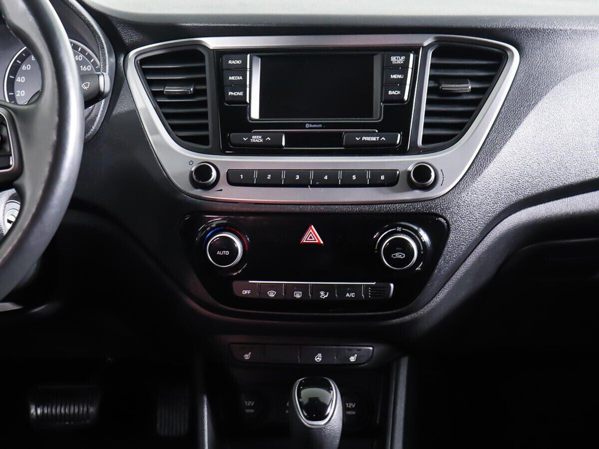 Hyundai Solaris 2019, серый