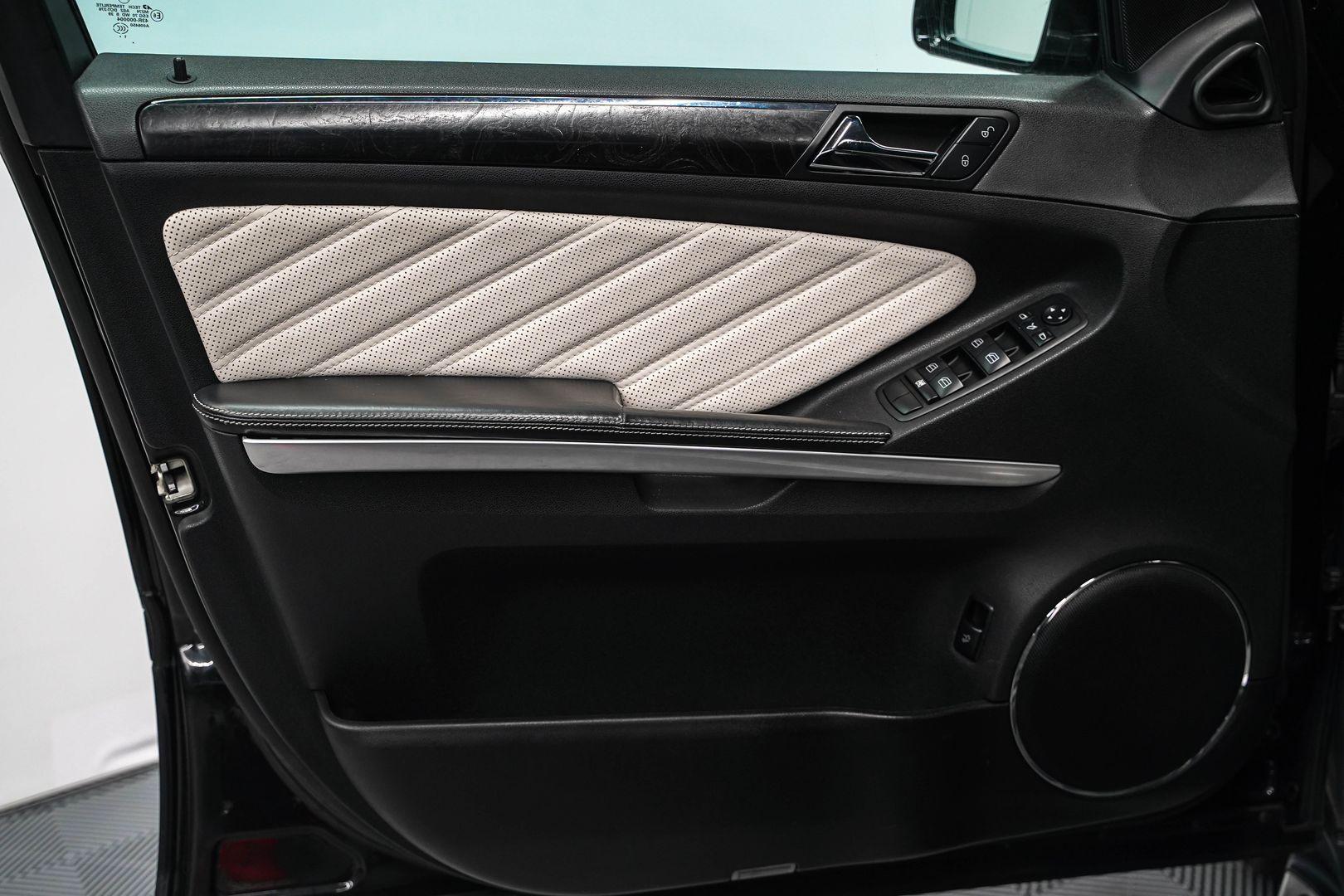 Mercedes-Benz GL-Класс 2012, черный