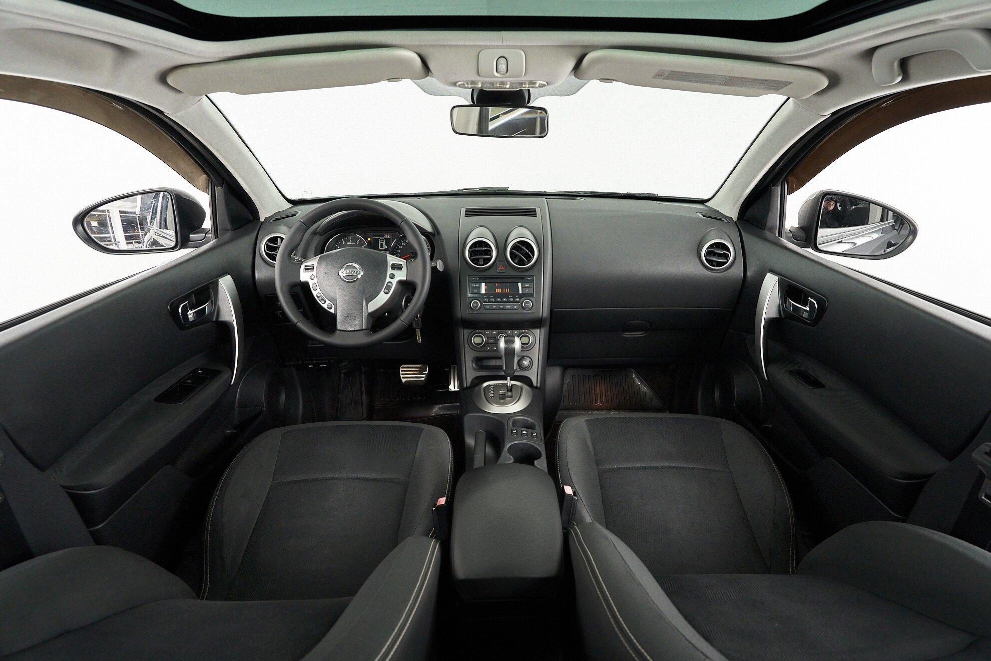 Nissan Qashqai 2012, черный