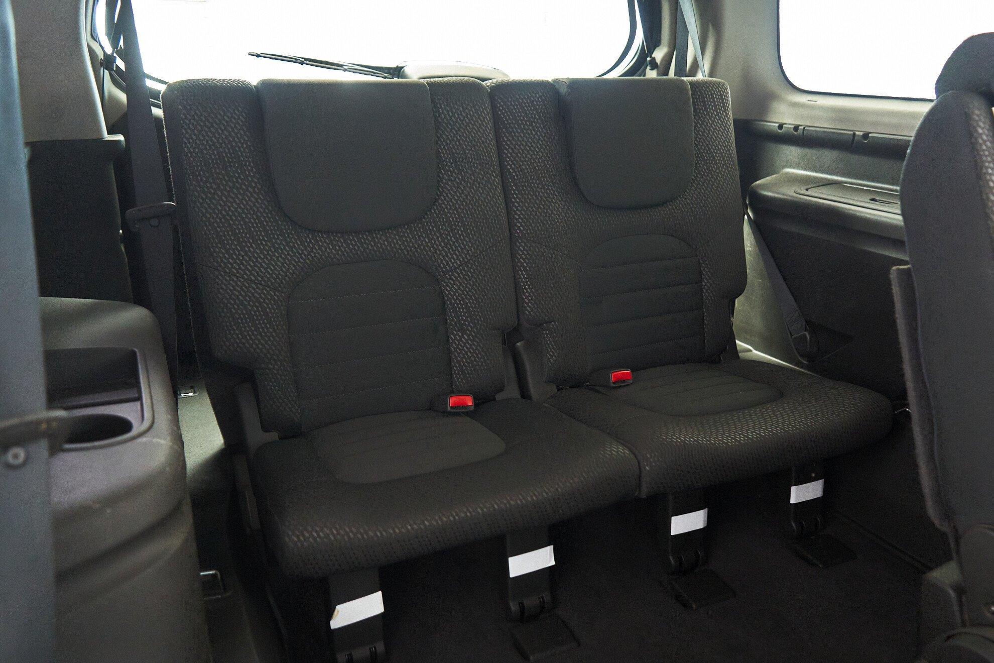 Nissan Pathfinder 2011, черный