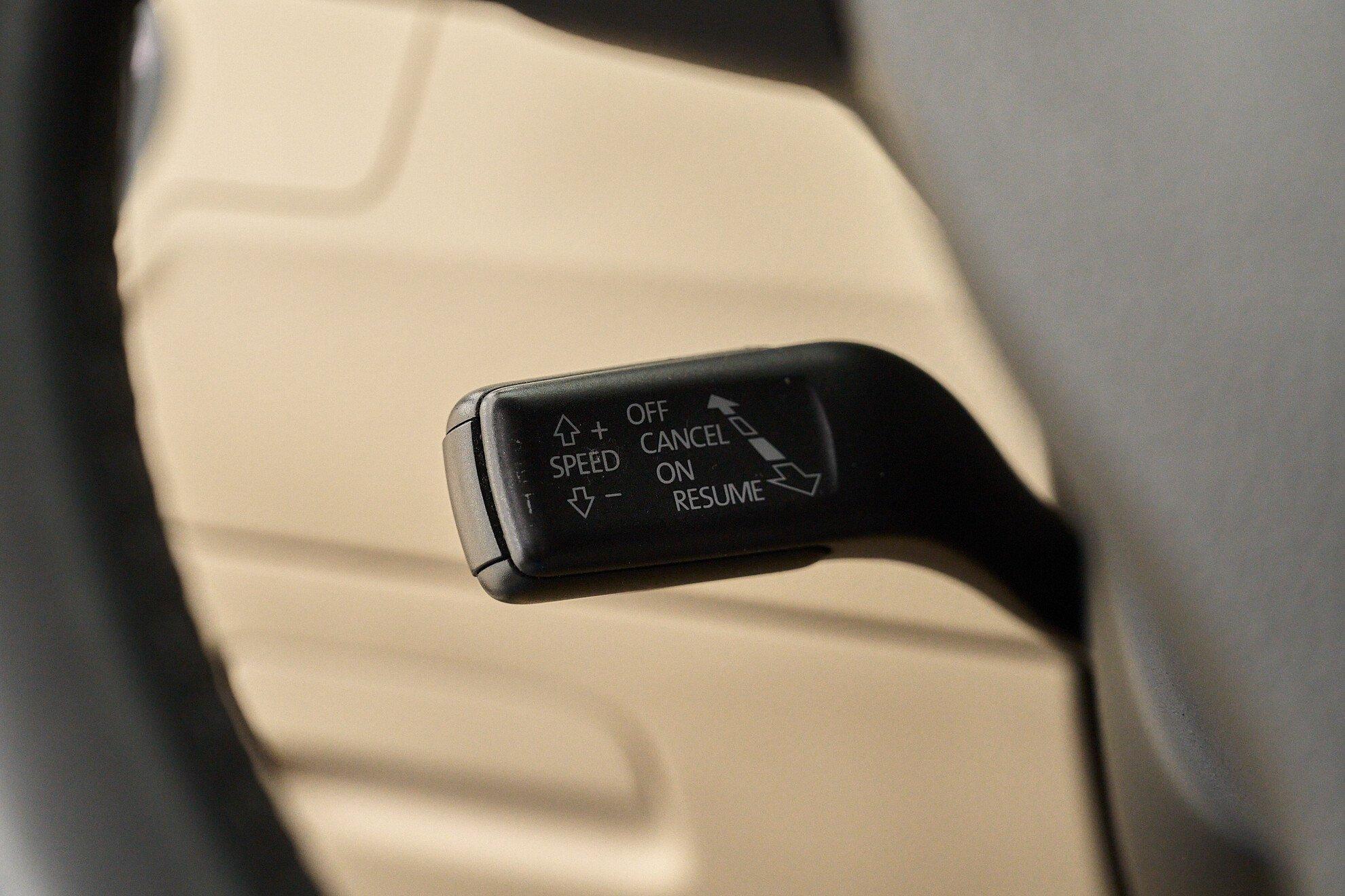 Volkswagen Passat 2012, серый